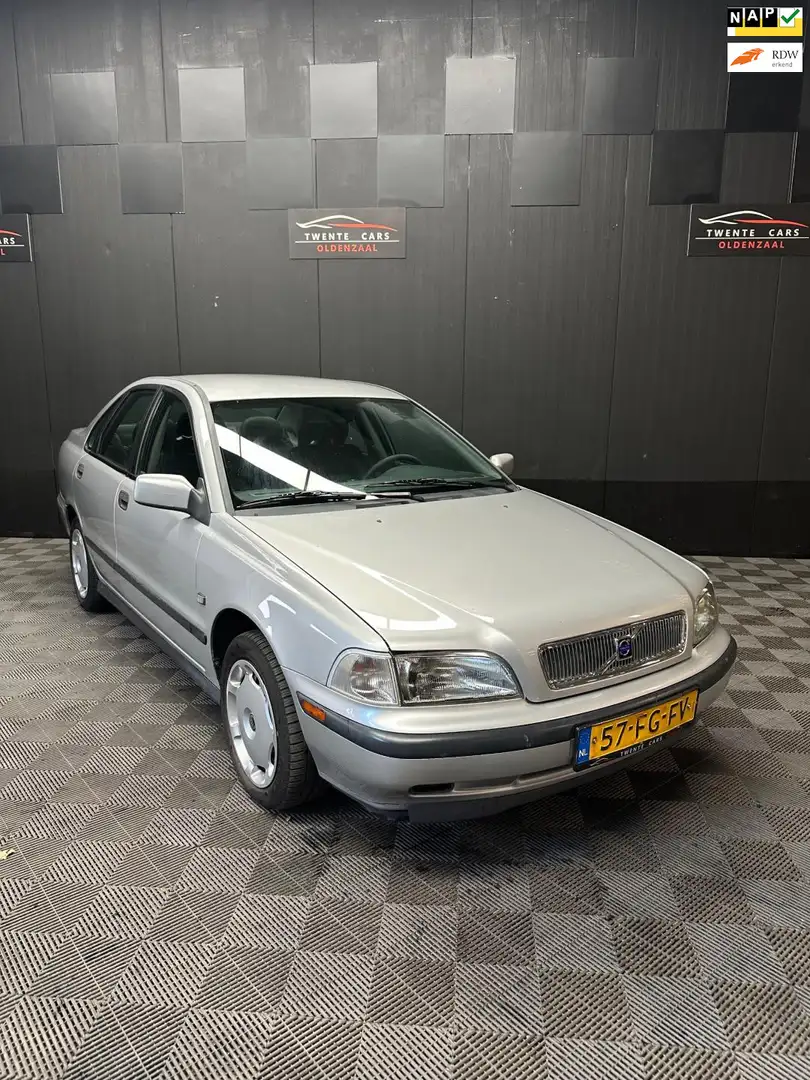 Volvo S40 1.6 Business | Airco | Nieuwe APK | Grijs - 1
