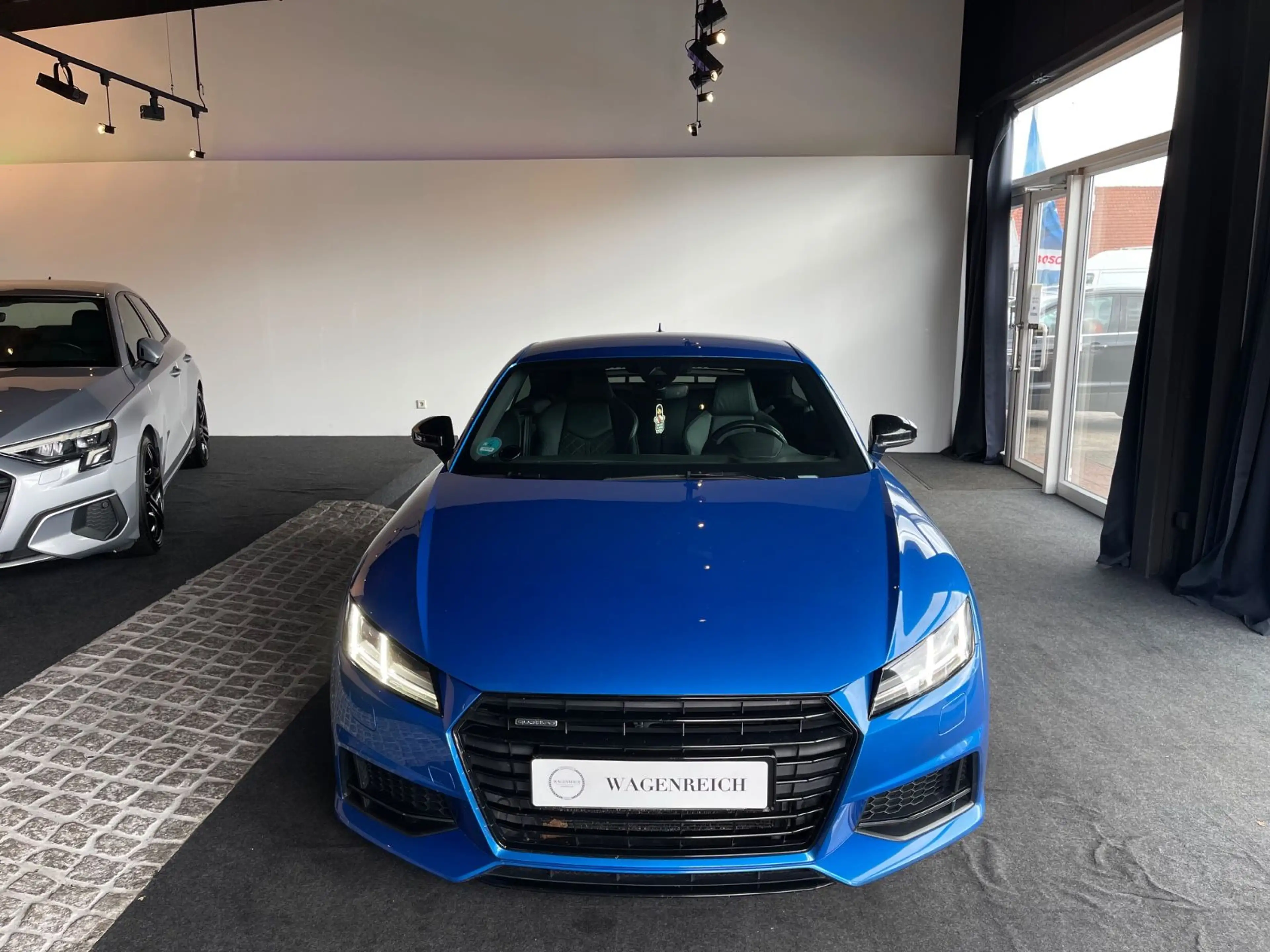 Audi TT Audi 8S 2.0 TFSI S line Competition | 313 — photo 2