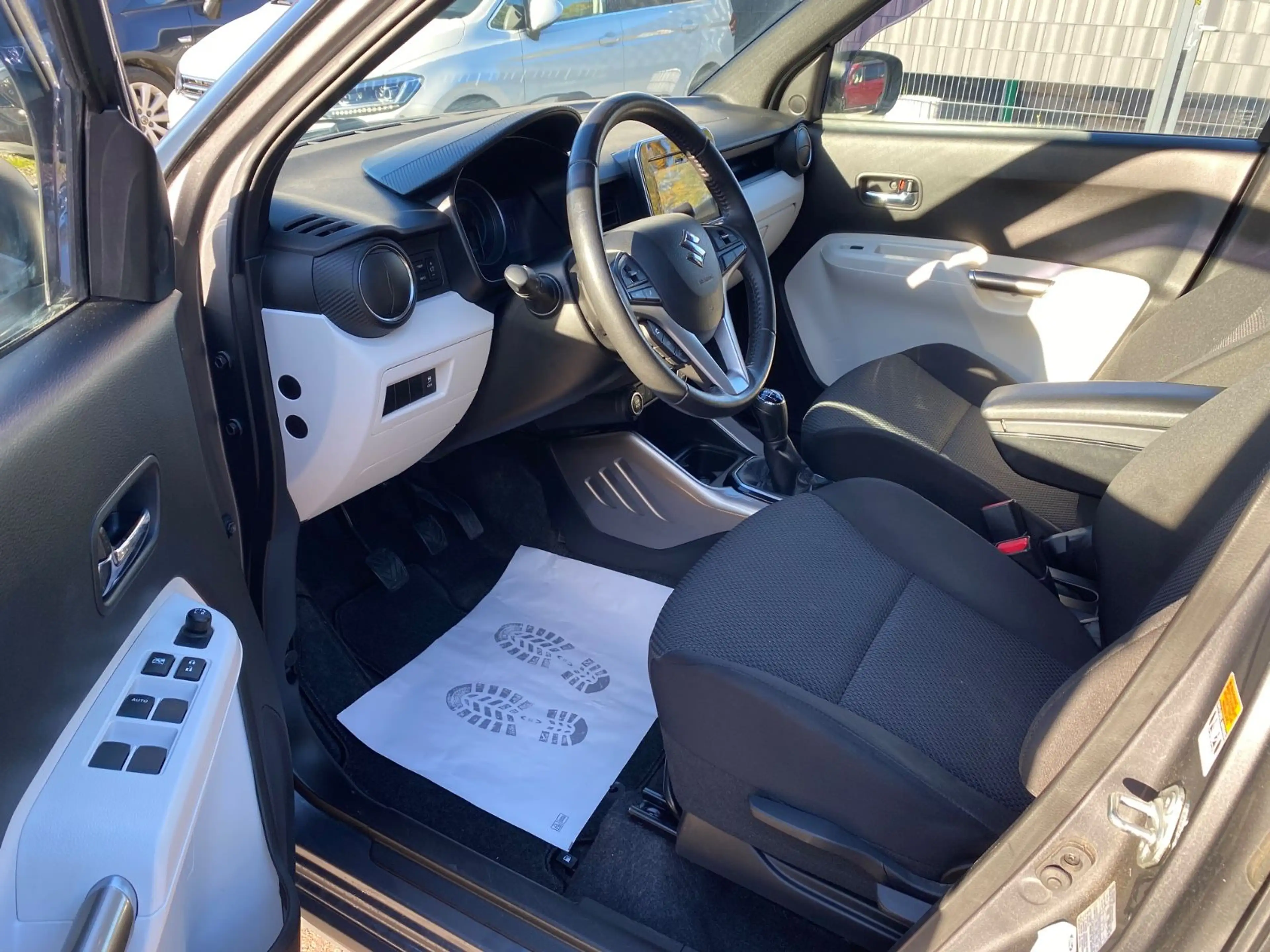 Suzuki Ignis Basic — photo 8