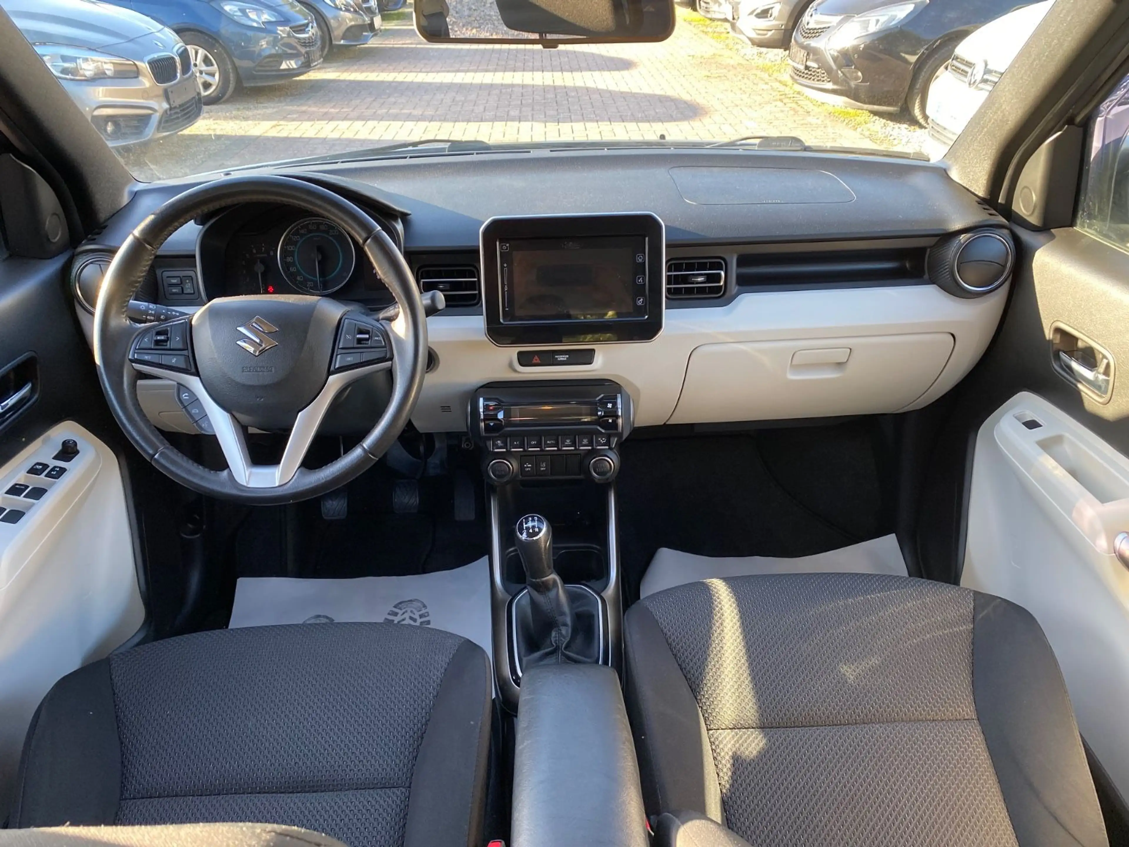 Suzuki Ignis Basic — photo 13