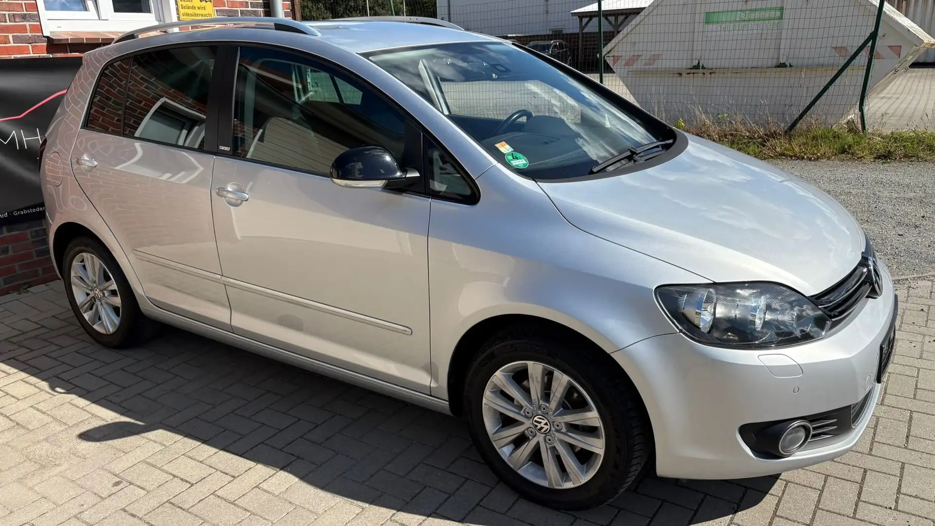 Volkswagen Golf Plus Style 1.2 TSI*WenigKM*Scheckheft*2.Hand*Finanzier* Silber - 2