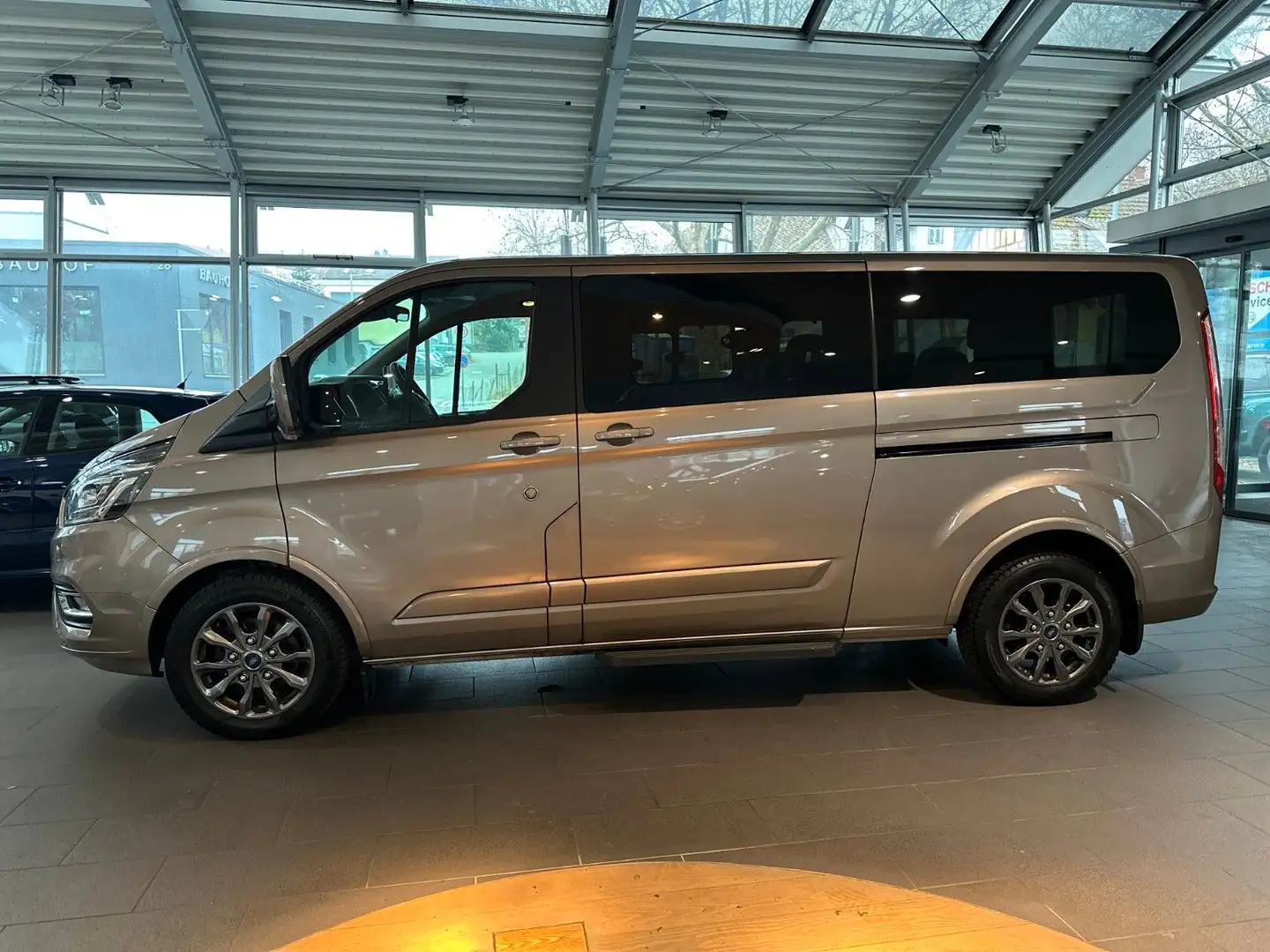 Ford Tourneo Custom 320 L2 Titanium X MHEV XENON AHK Grau - 2