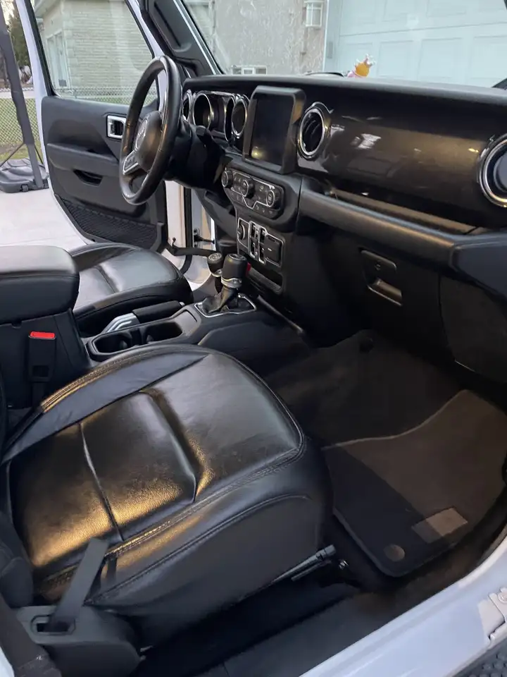 Jeep Wrangler photo Jeep Wrangler