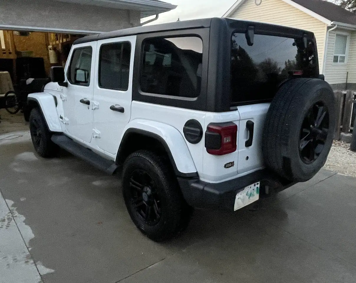 Jeep Wrangler photo Jeep Wrangler