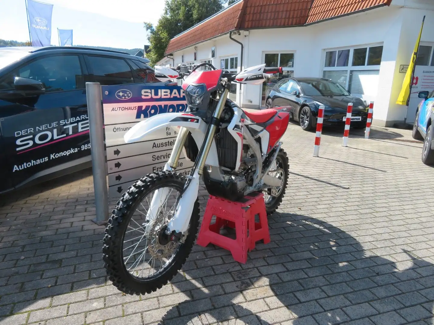 Fantic XEF 250 erst 6 BH Rot - 1