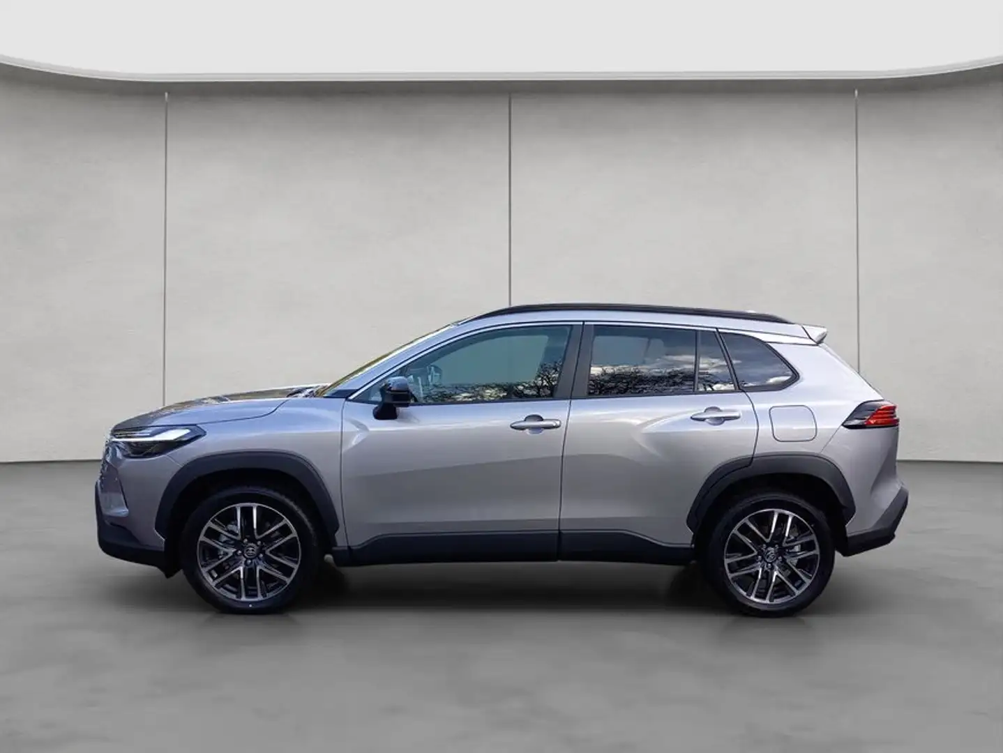 Toyota Corolla Cross Hybrid 2.0 VVT-i Teamplayer, Navi Zilver - 2