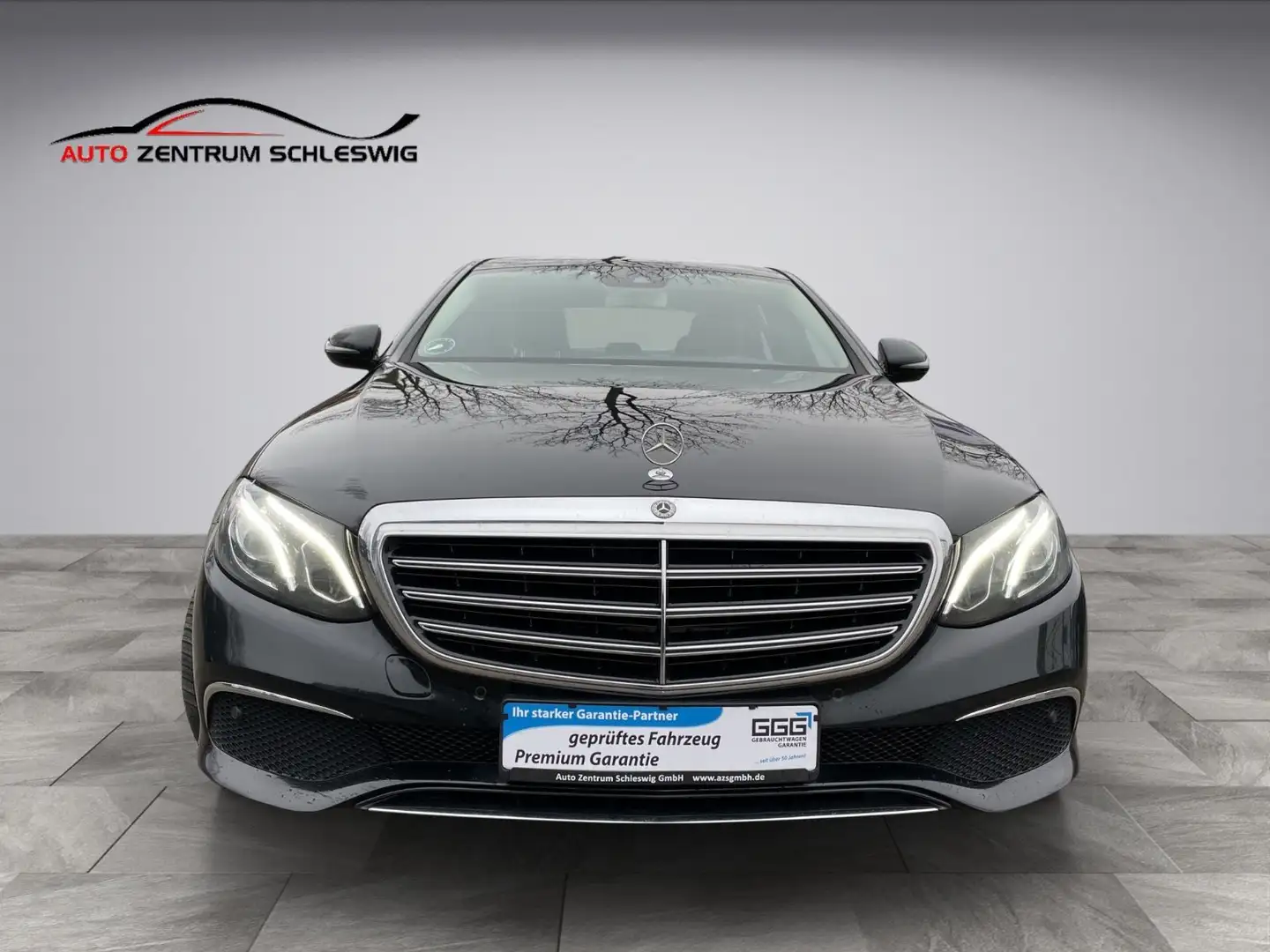 Mercedes-Benz E 220 d Avantgarde Exclusive Widescreen Kamera Noir - 2