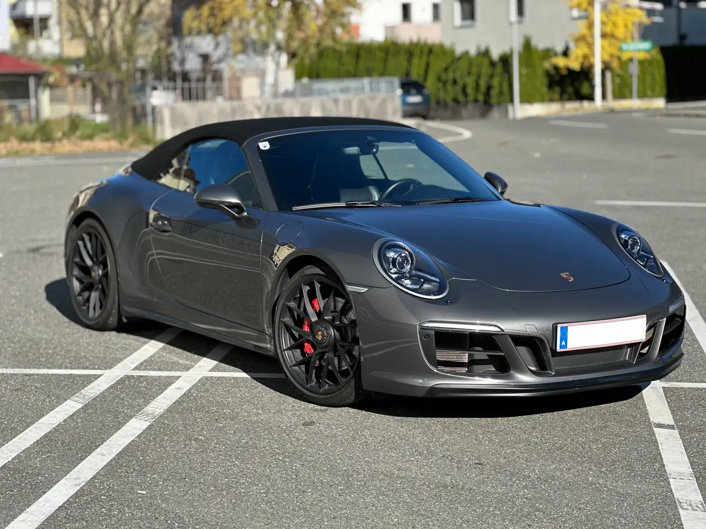 Porsche 991 911 Carrera 4 GTS Cabrio PDK GTS Grau - 2
