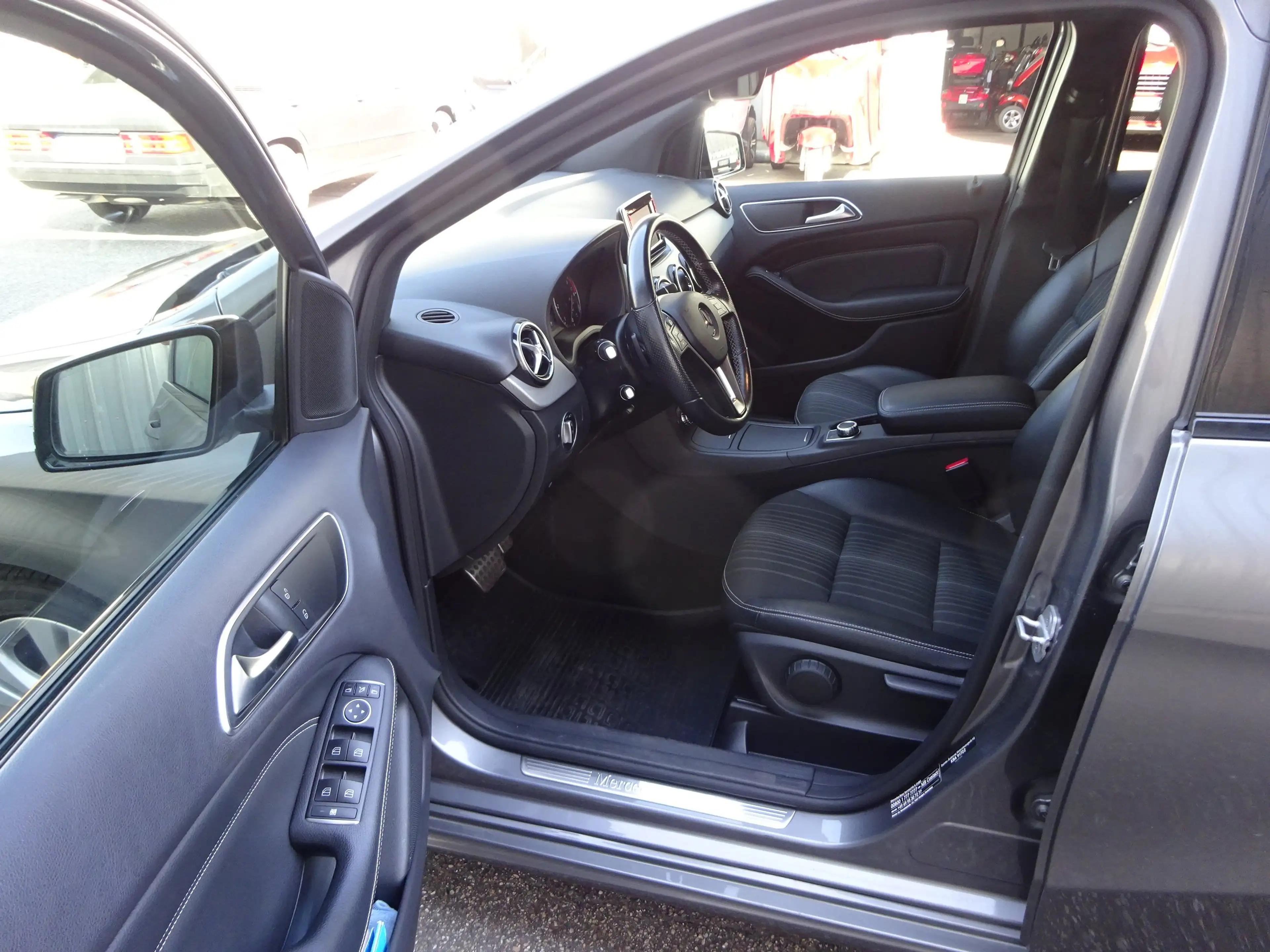 Mercedes-Benz B 220 B 220 CDI Sportpaket 7 G-Tronic Navi Xenon AHK — photo 9