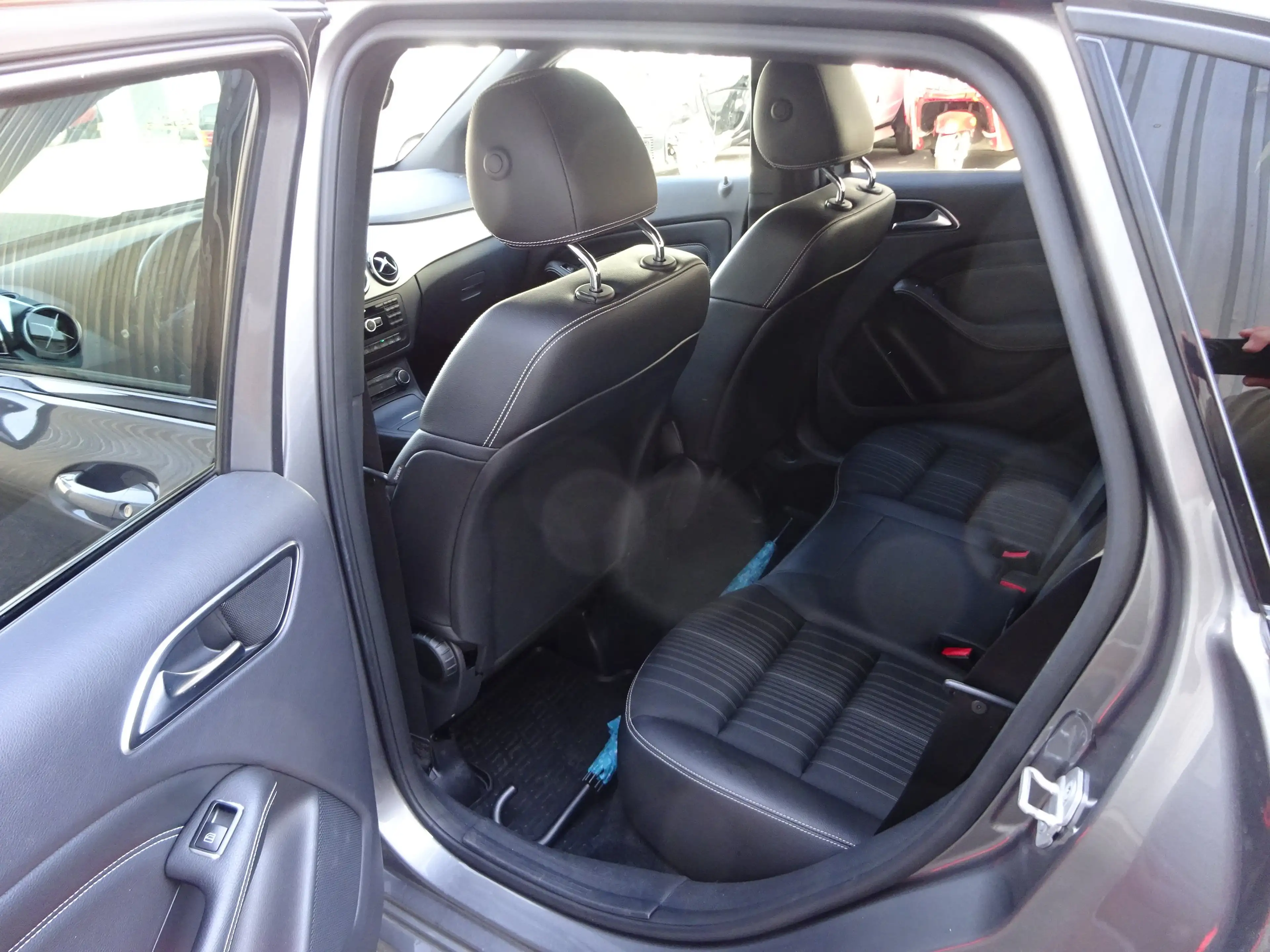 Mercedes-Benz B 220 B 220 CDI Sportpaket 7 G-Tronic Navi Xenon AHK — photo 10