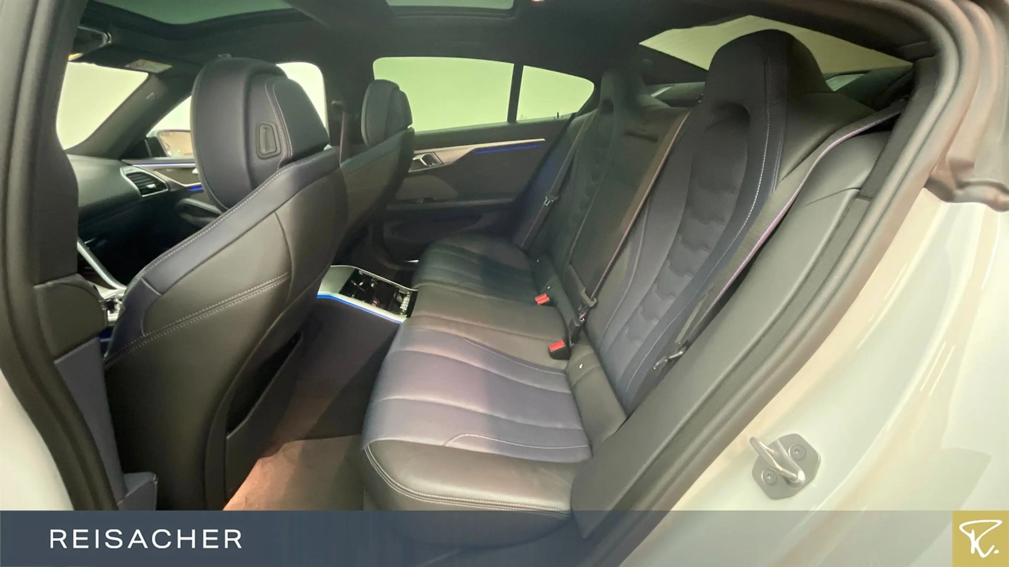 BMW 840 i A xDrive Gran Coupé Leder,Pano,M-Sport — photo 8