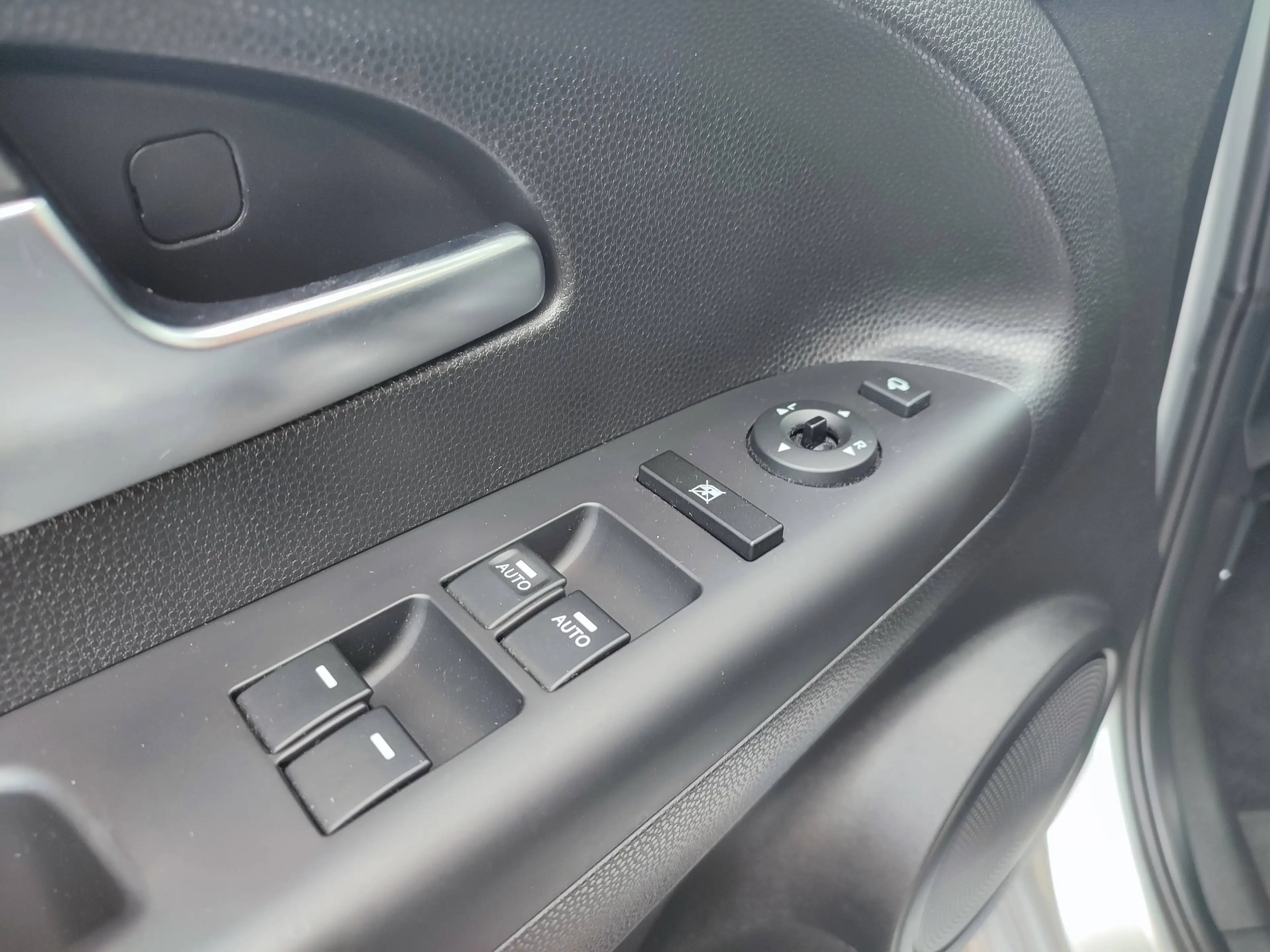 Kia Venga Venga 1.6 CVVT Automatik/Navi+Cam/Klimaaut. — photo 11