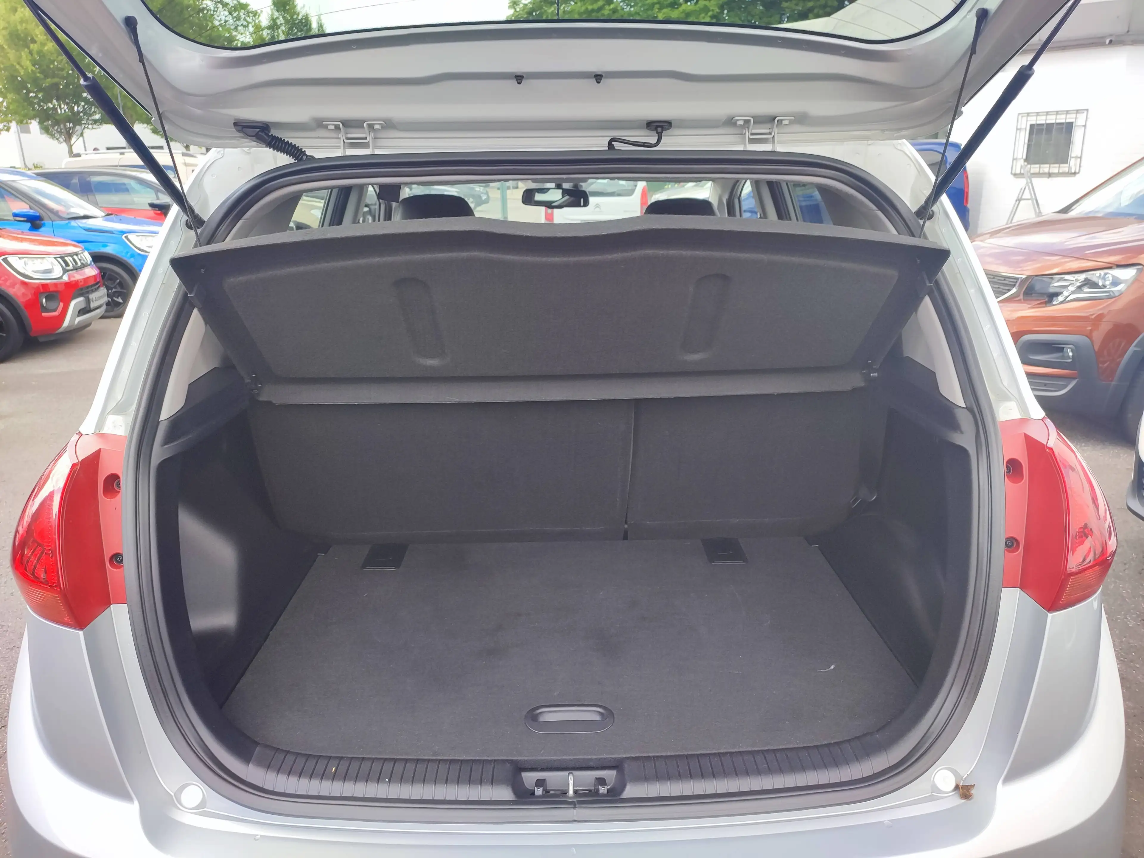 Kia Venga Venga 1.6 CVVT Automatik/Navi+Cam/Klimaaut. — photo 15