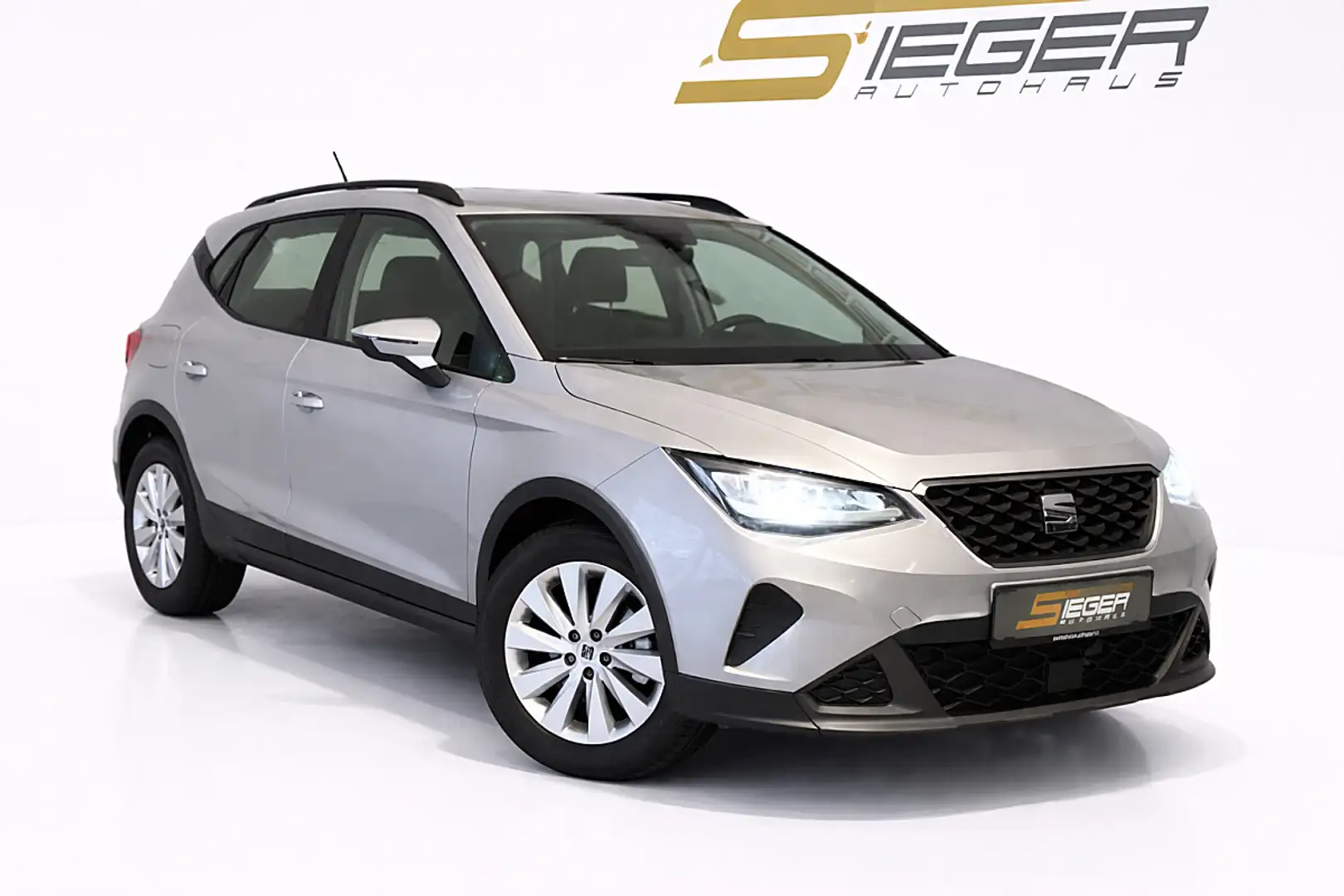 SEAT Arona 1.0 TSI 115HK DSG7 STYLE EDITION Silber - 1