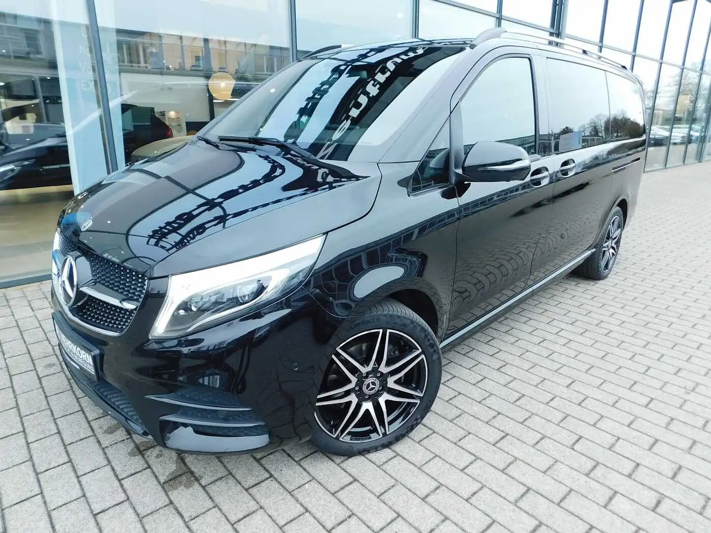Mercedes-Benz V 300 4M Avantgarde Edition Lang AMG-Line Noir - 1
