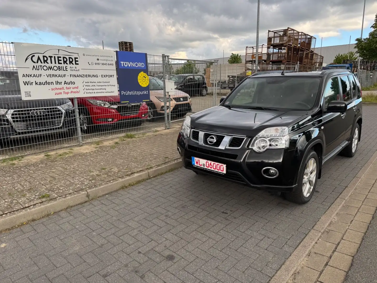 Nissan X-Trail I-Way 4x4 *1. Hand*EURO5*360°Kamera*AHK* Schwarz - 1