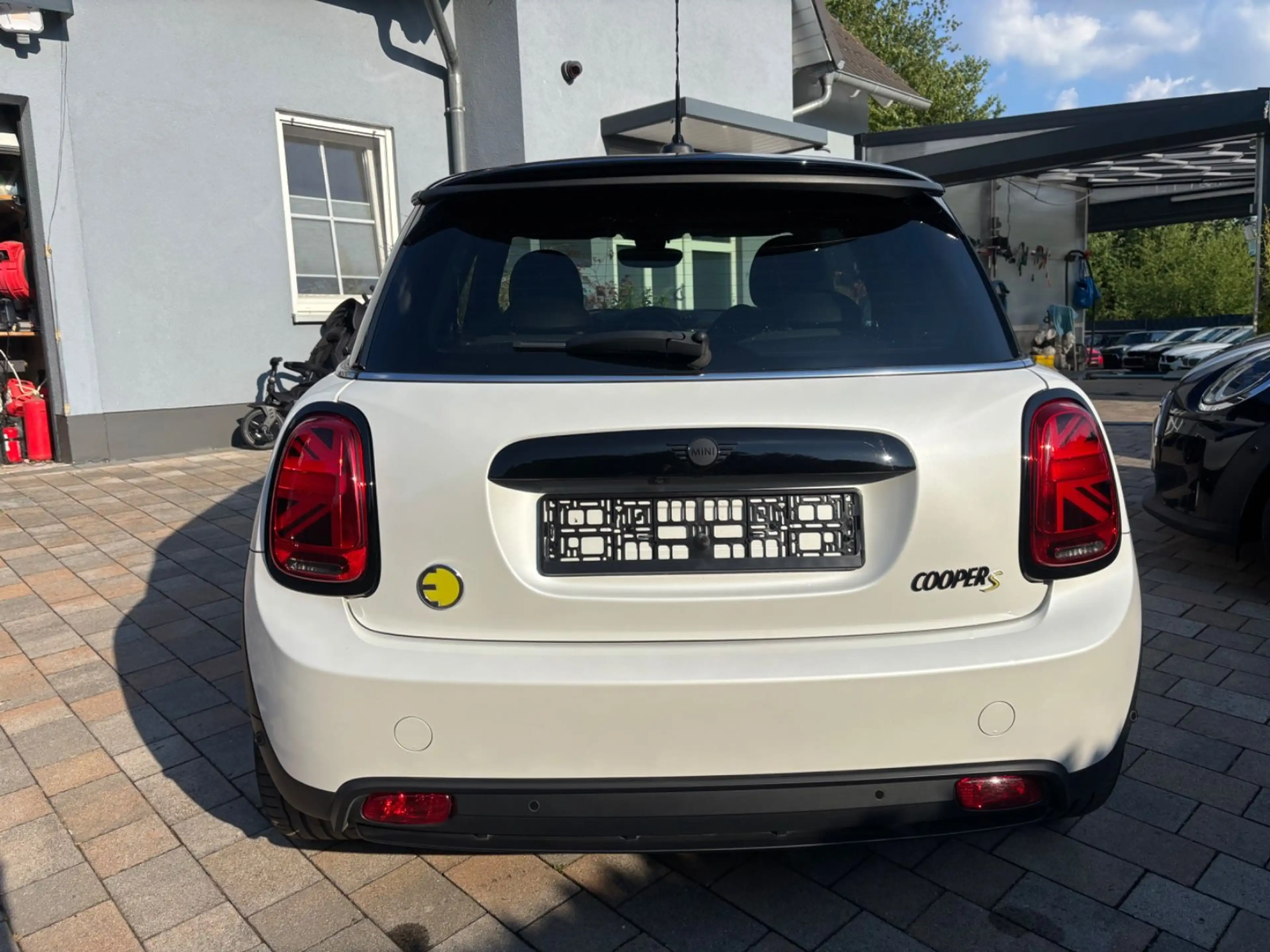 MINI Cooper SE Cooper YOURS  Pano HUD Navi LED KAM H/K 17 Ufrei — photo 7