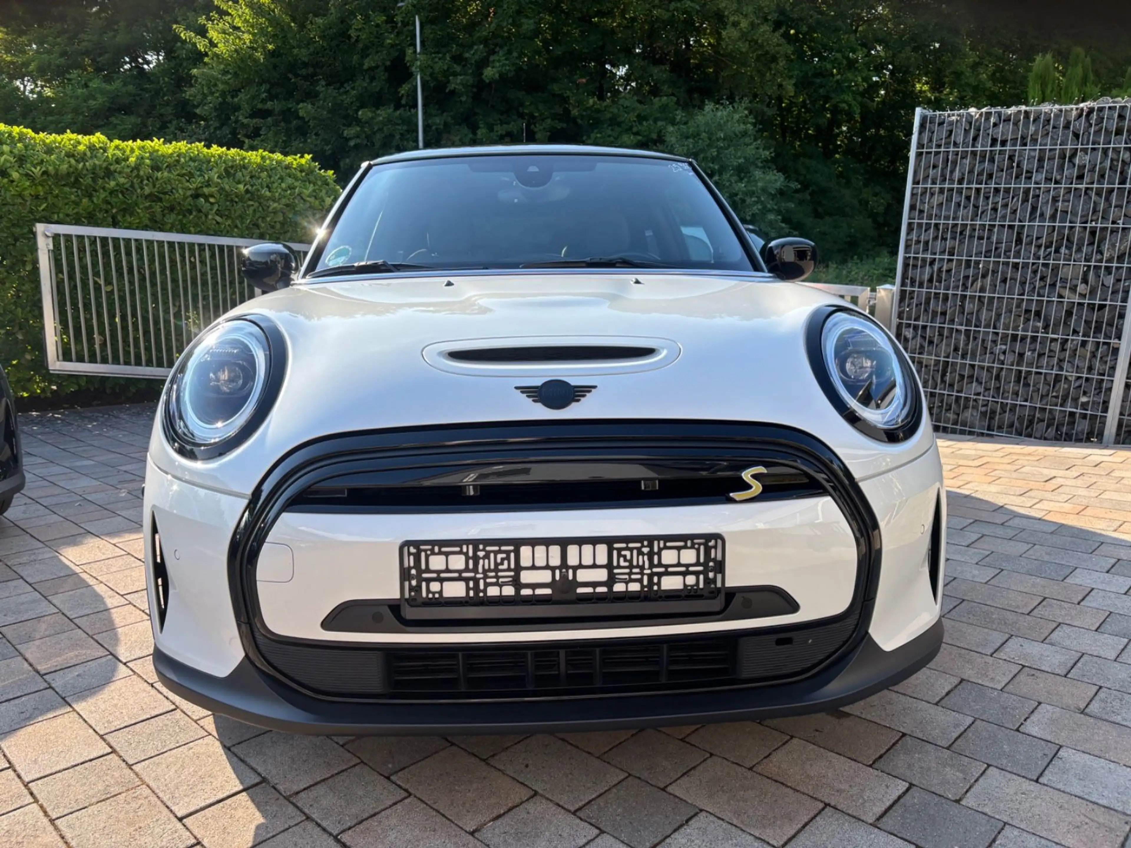 MINI Cooper SE Cooper YOURS  Pano HUD Navi LED KAM H/K 17 Ufrei — photo 2