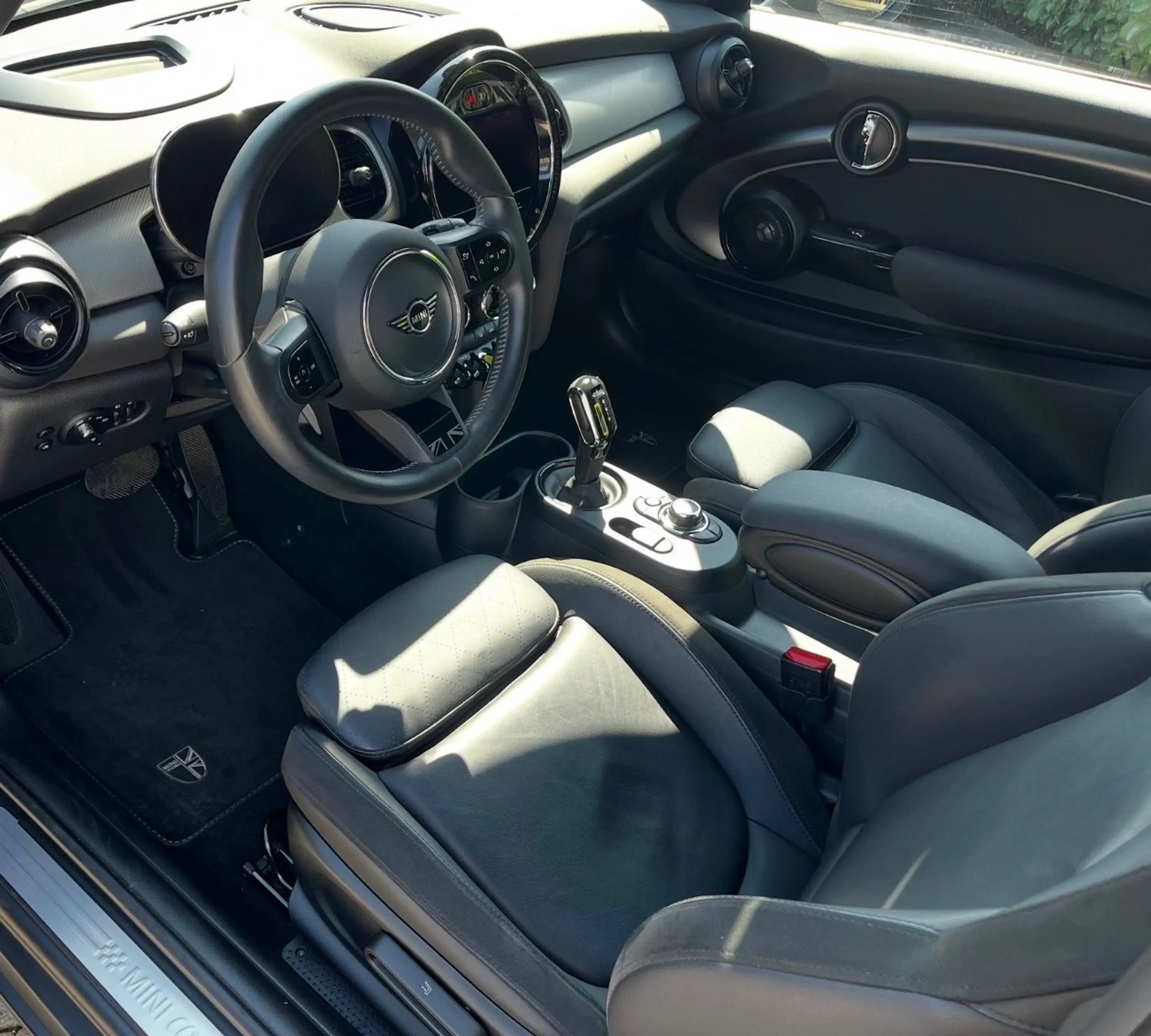 MINI Cooper SE Cooper YOURS  Pano HUD Navi LED KAM H/K 17 Ufrei — photo 12