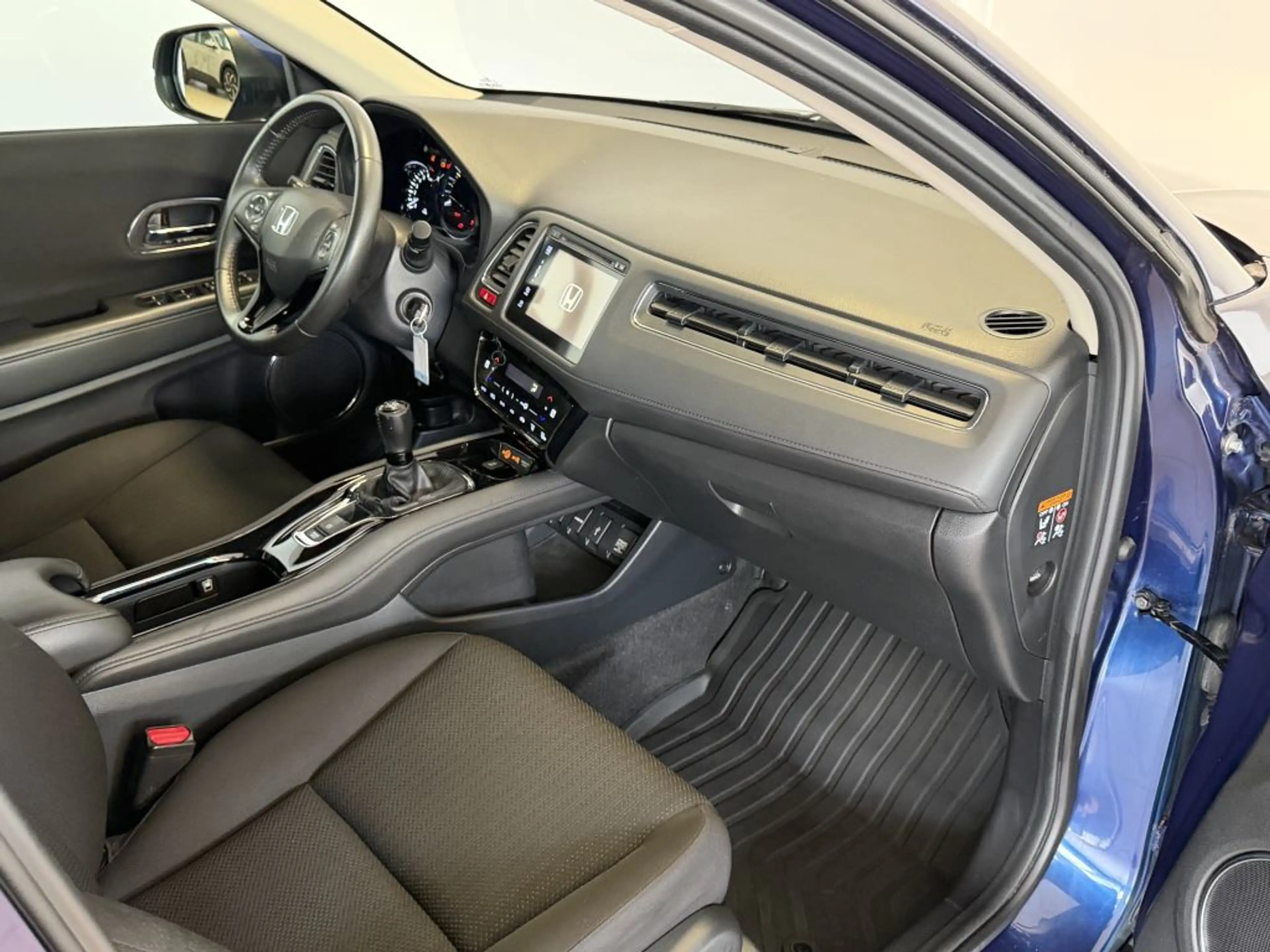 Honda HR-V 1.5 i-VTEC Elegance + AHK + — photo 15