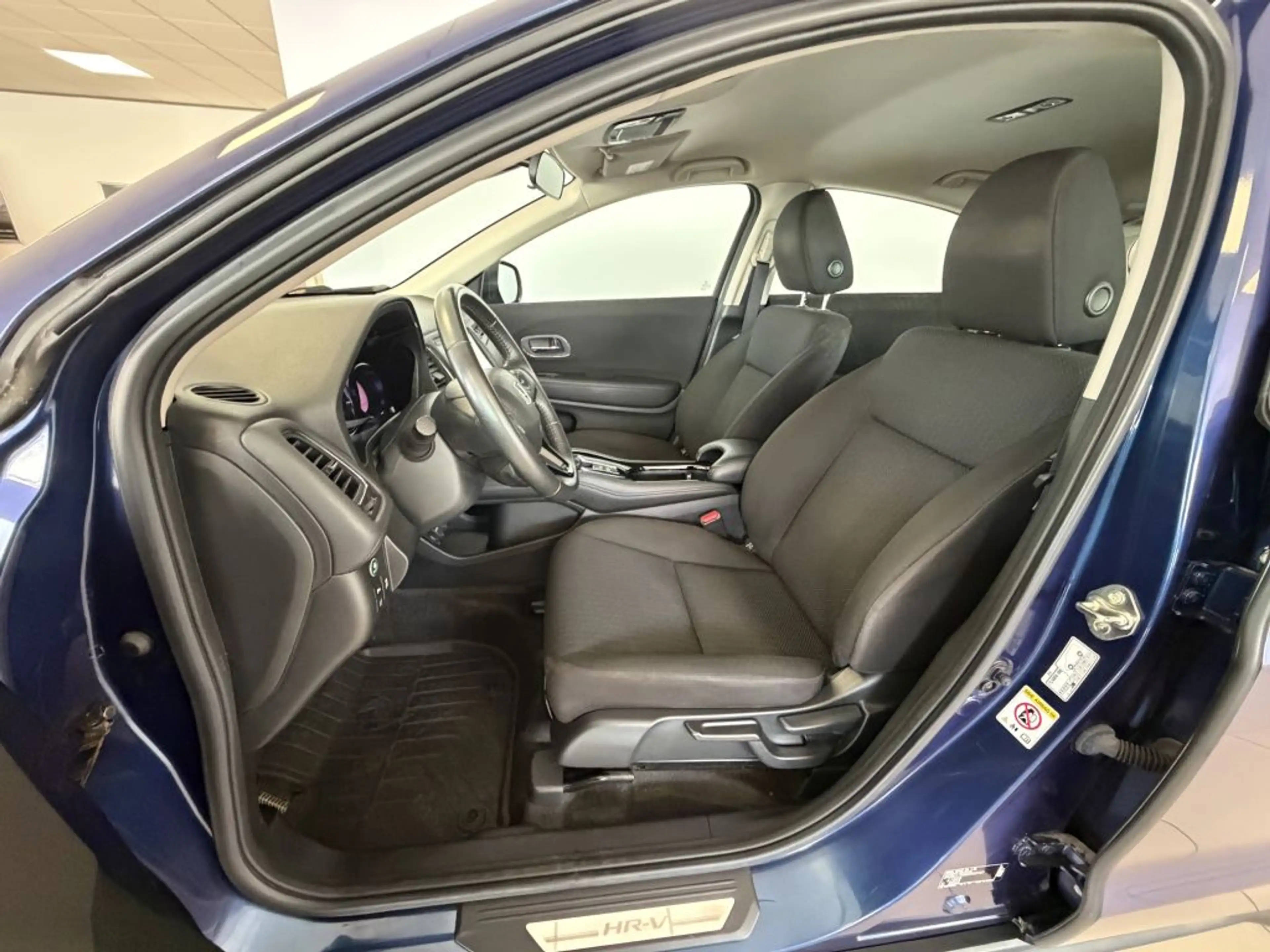 Honda HR-V 1.5 i-VTEC Elegance + AHK + — photo 7