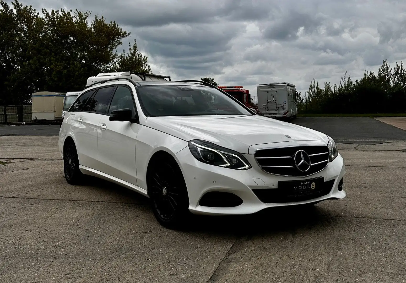 Mercedes-Benz E 250 4Matic Kamera Leder NightPaket 4x Assy Blanc - 2