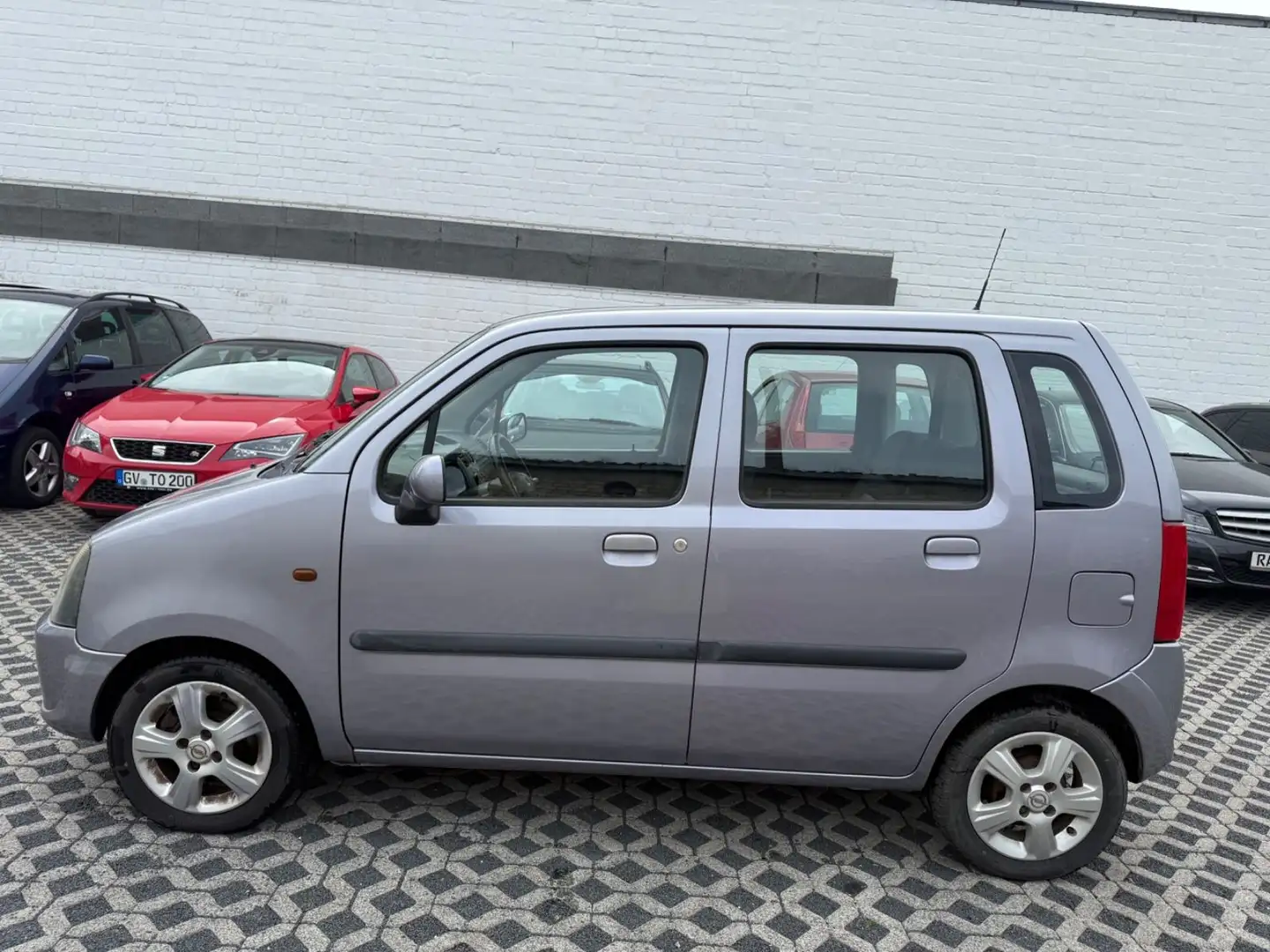 Opel Agila 1.2 Enjoy mit Style-Paket Mauve - 2