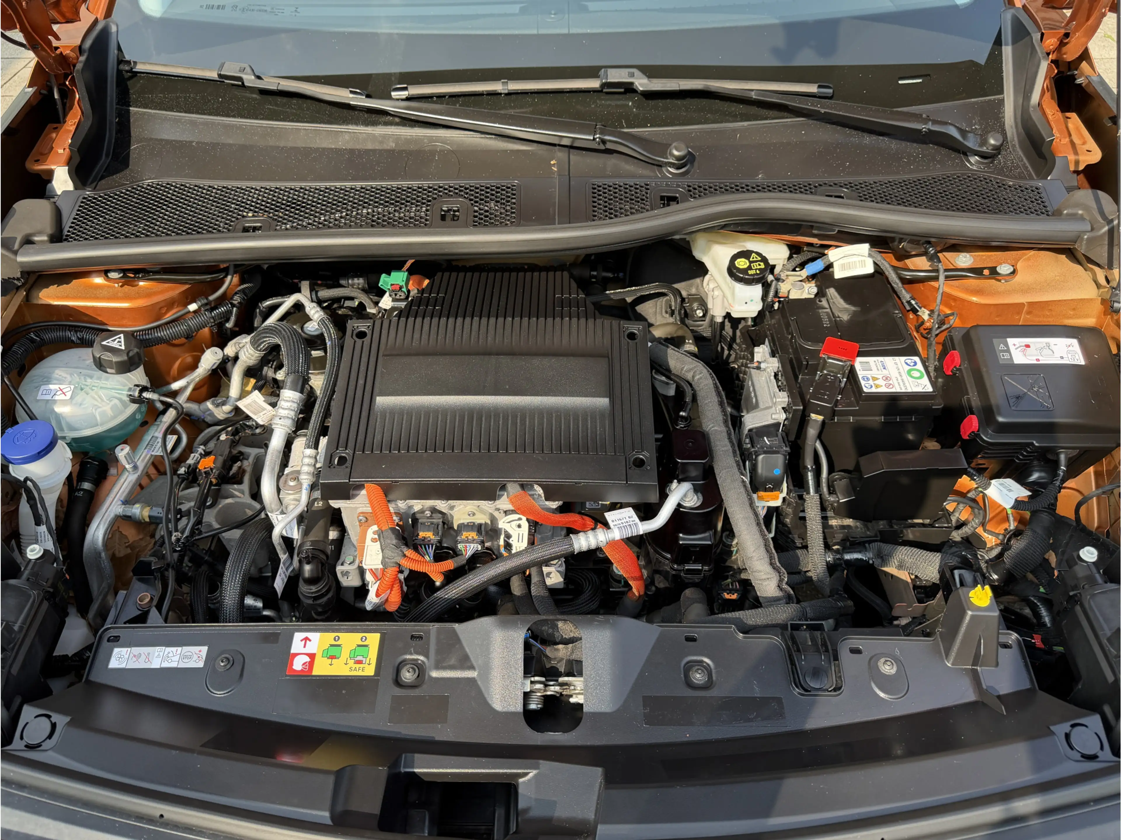 Peugeot e-2008 BWJ 2022 | EV 136PK Allure 50 kWh | LEDER/STOF | C — photo 28