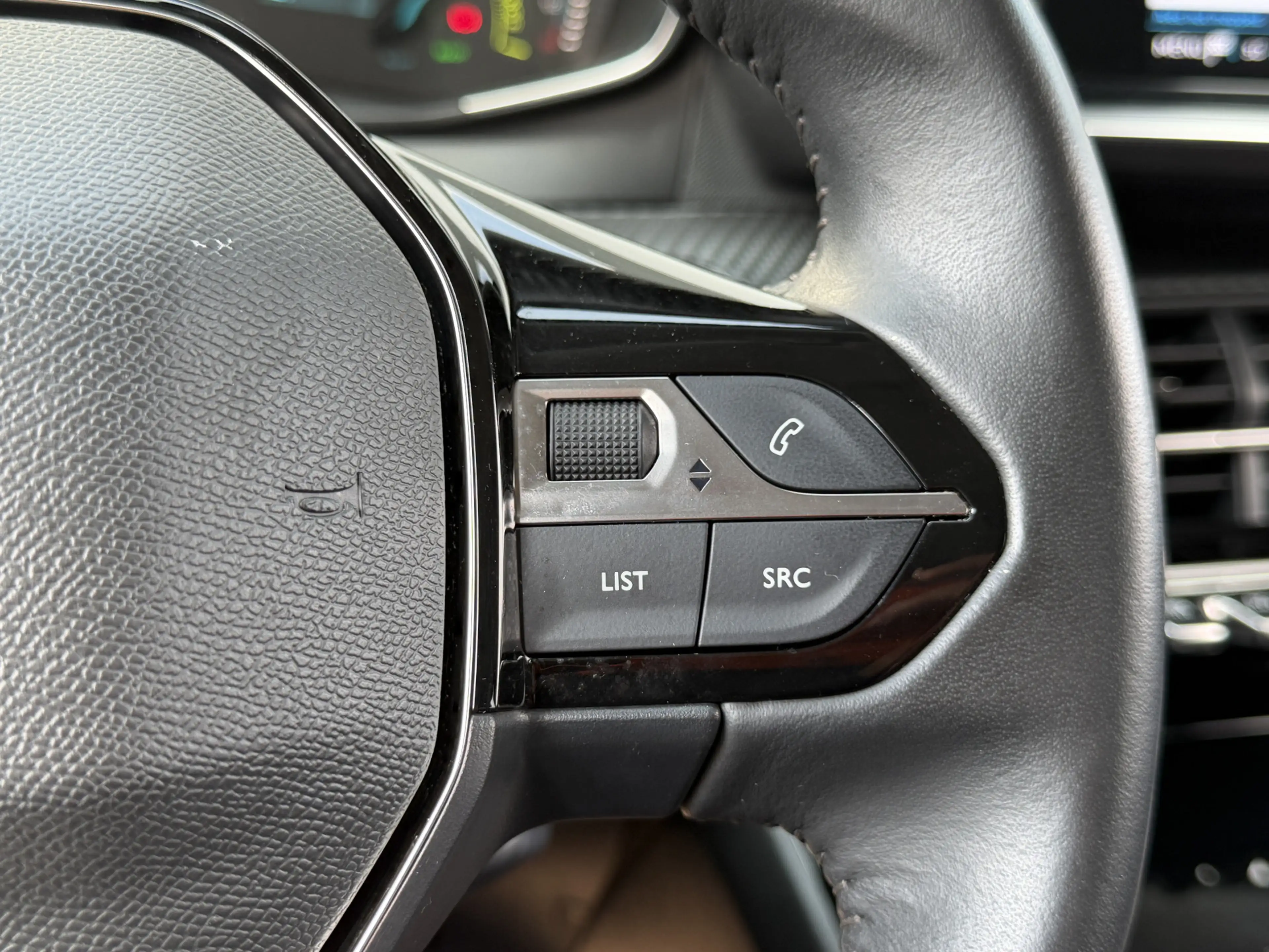 Peugeot e-2008 BWJ 2022 | EV 136PK Allure 50 kWh | LEDER/STOF | C — photo 10