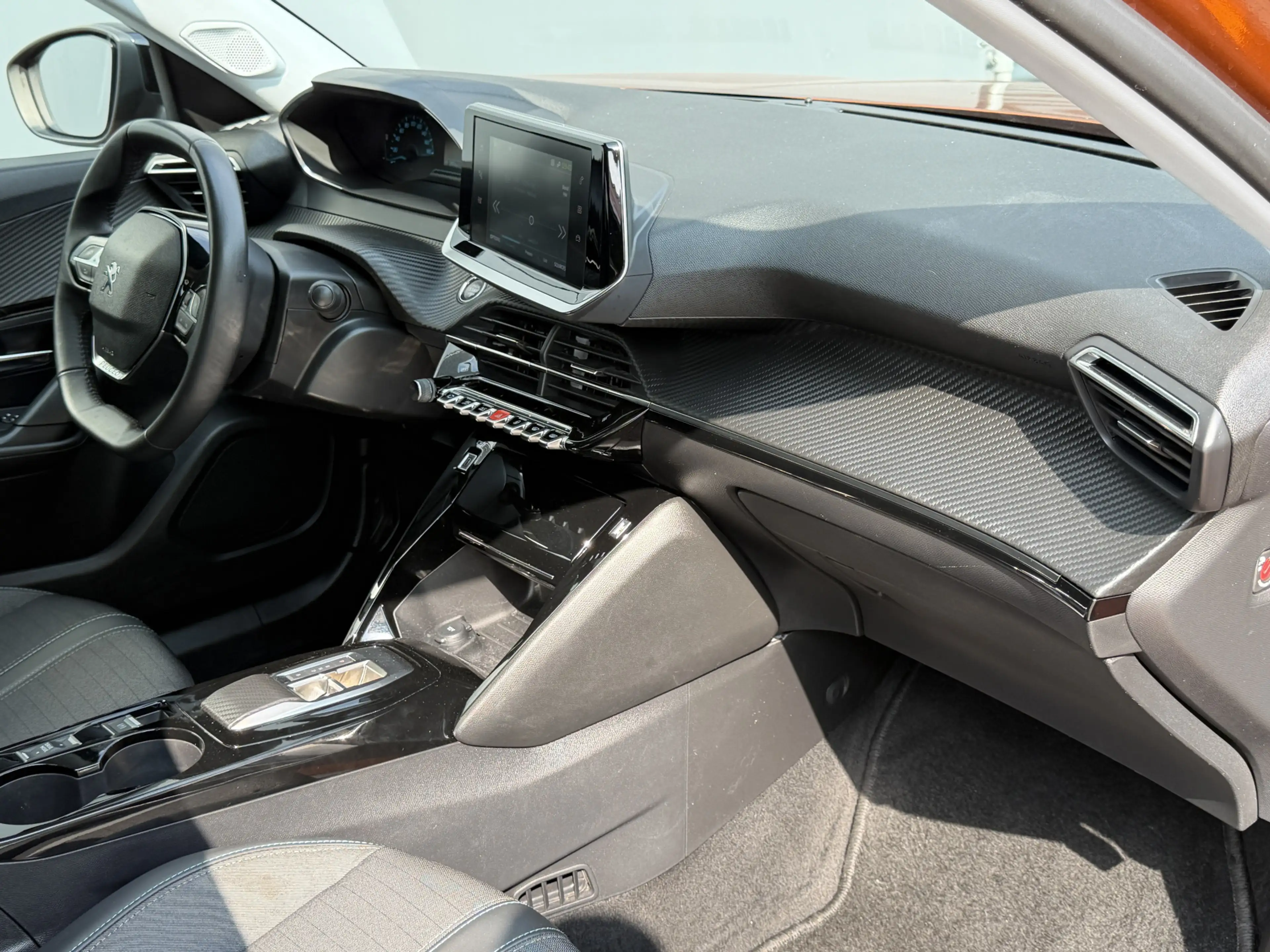 Peugeot e-2008 BWJ 2022 | EV 136PK Allure 50 kWh | LEDER/STOF | C — photo 43
