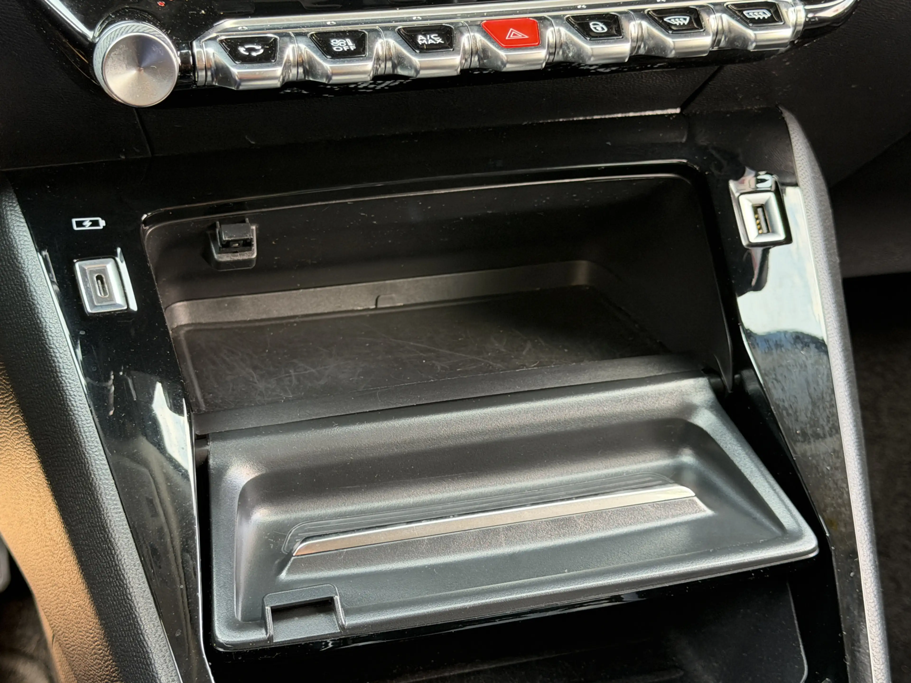 Peugeot e-2008 BWJ 2022 | EV 136PK Allure 50 kWh | LEDER/STOF | C — photo 17