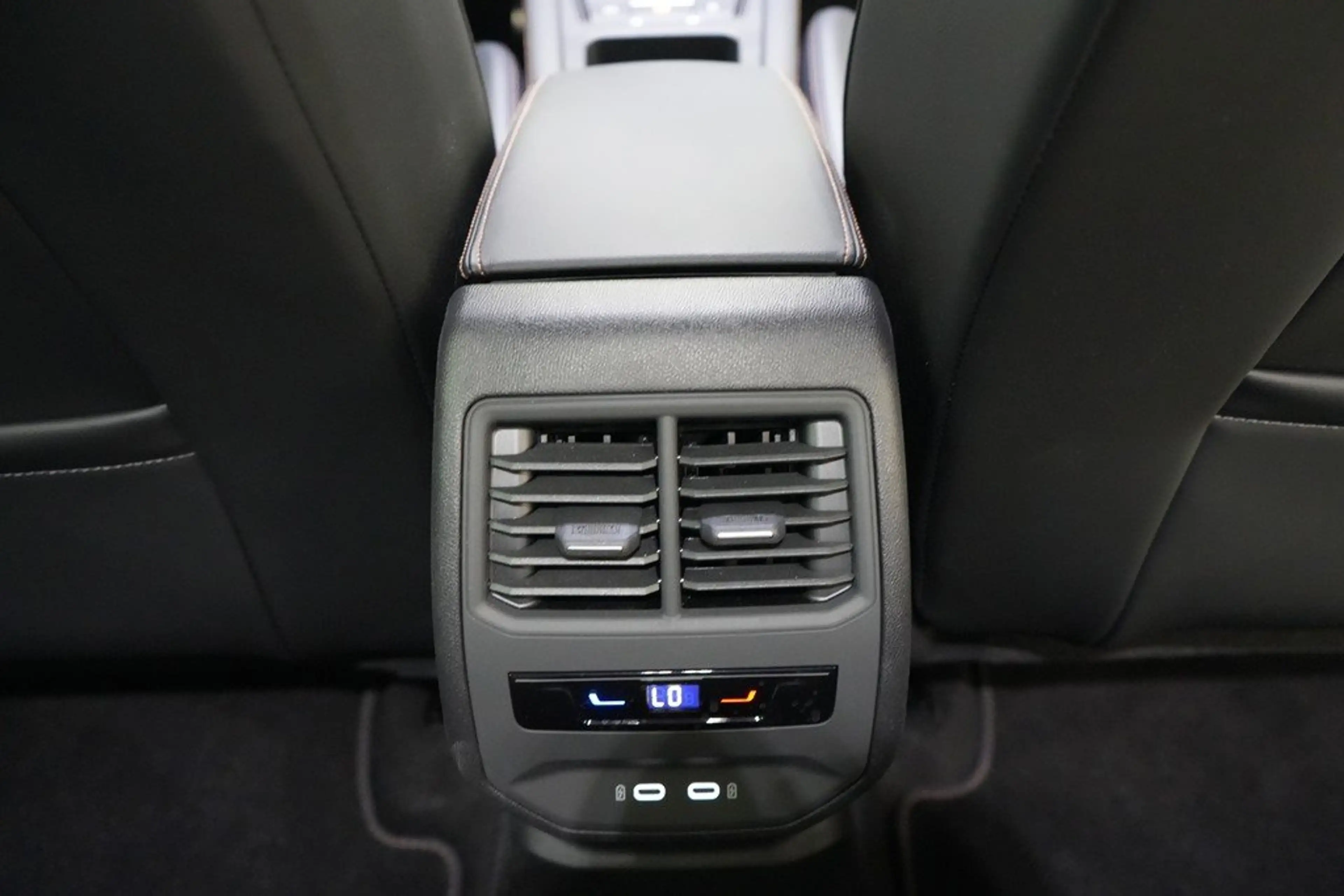 CUPRA Leon 2.0 TDI DSG Matrix ACC Navi Kamera — photo 14