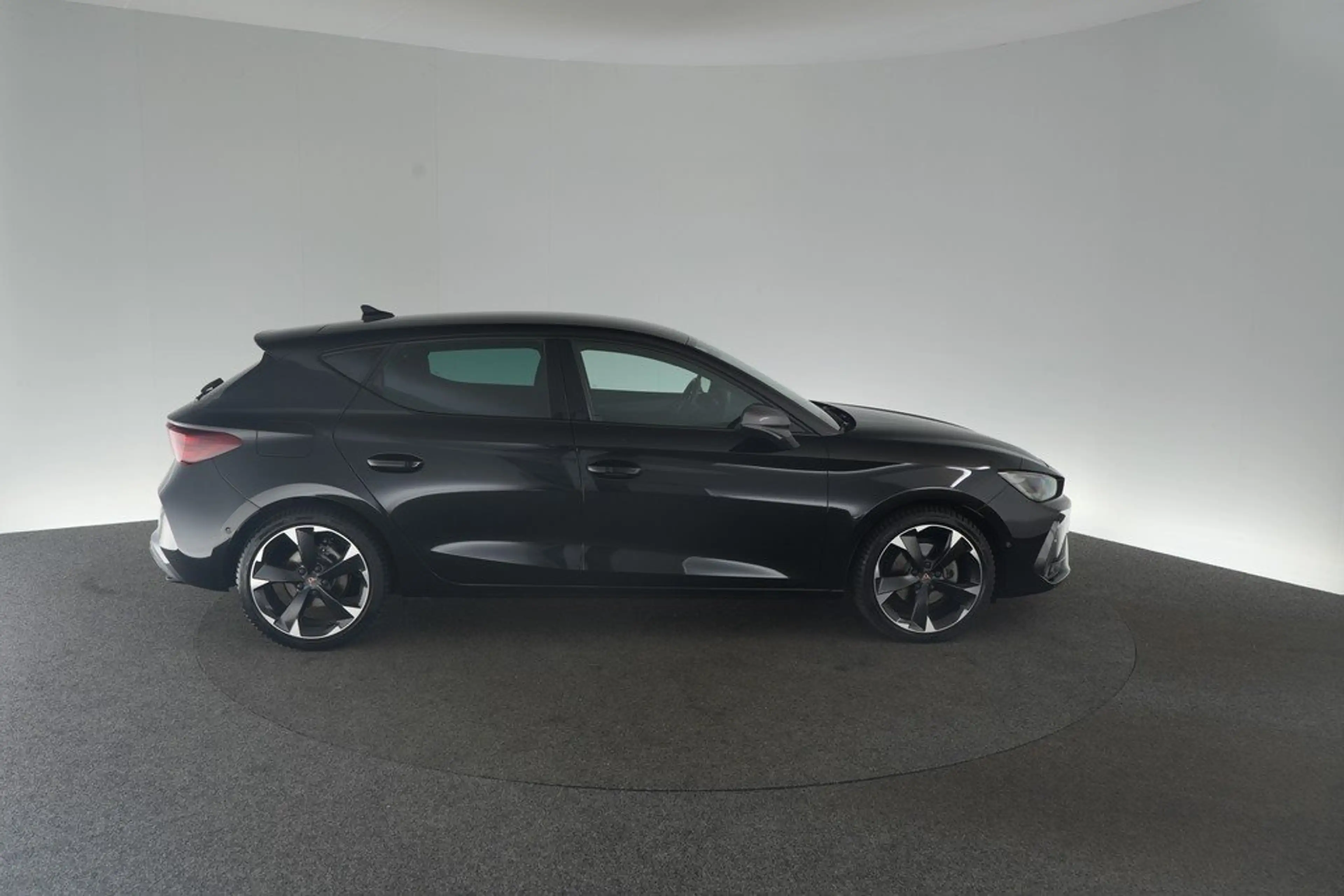 CUPRA Leon 2.0 TDI DSG Matrix ACC Navi Kamera — photo 5