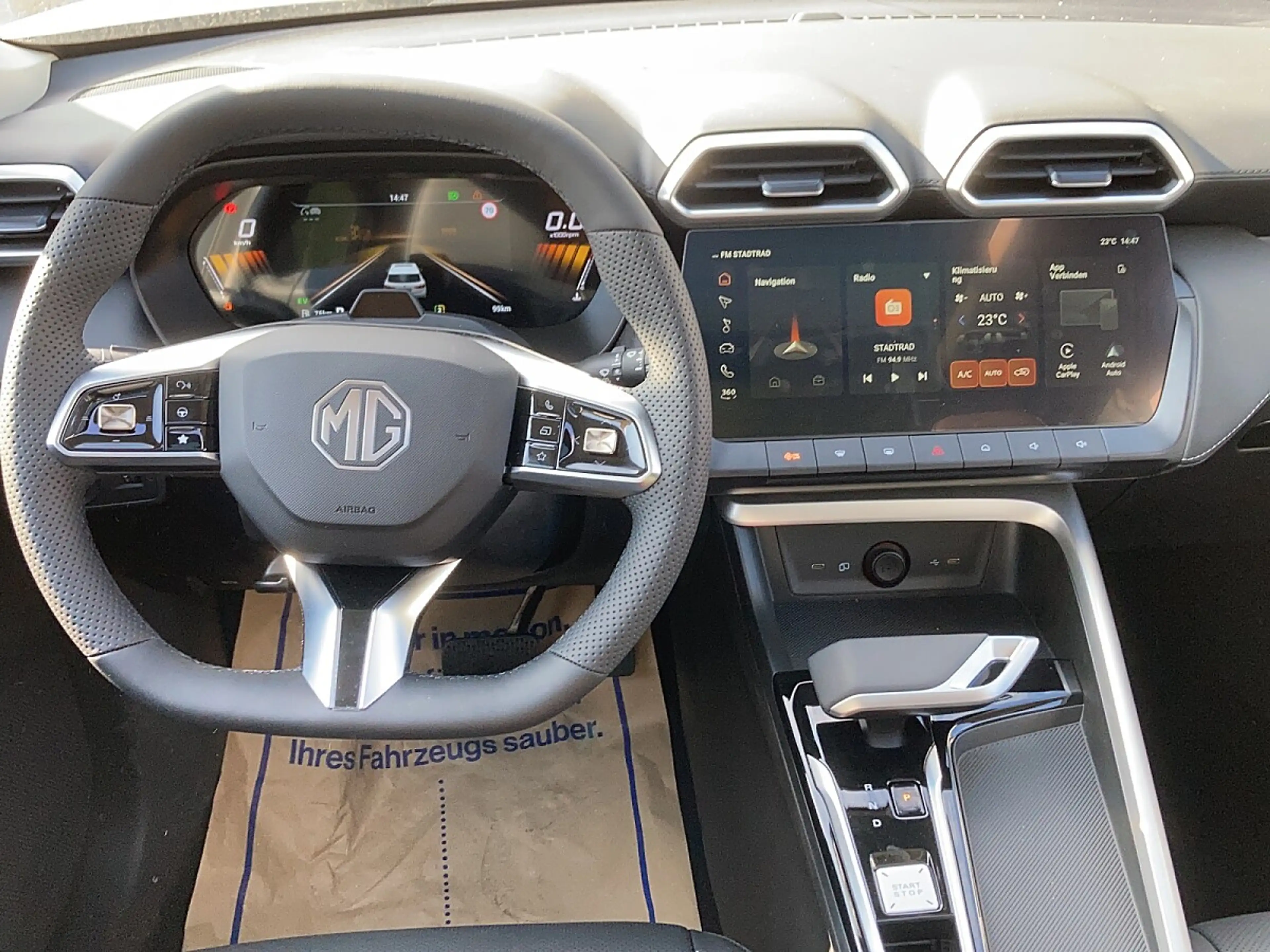 MG ZS 1.5 Hybrid+ Luxury + Metallic + Schiebedach! + ... — photo 9