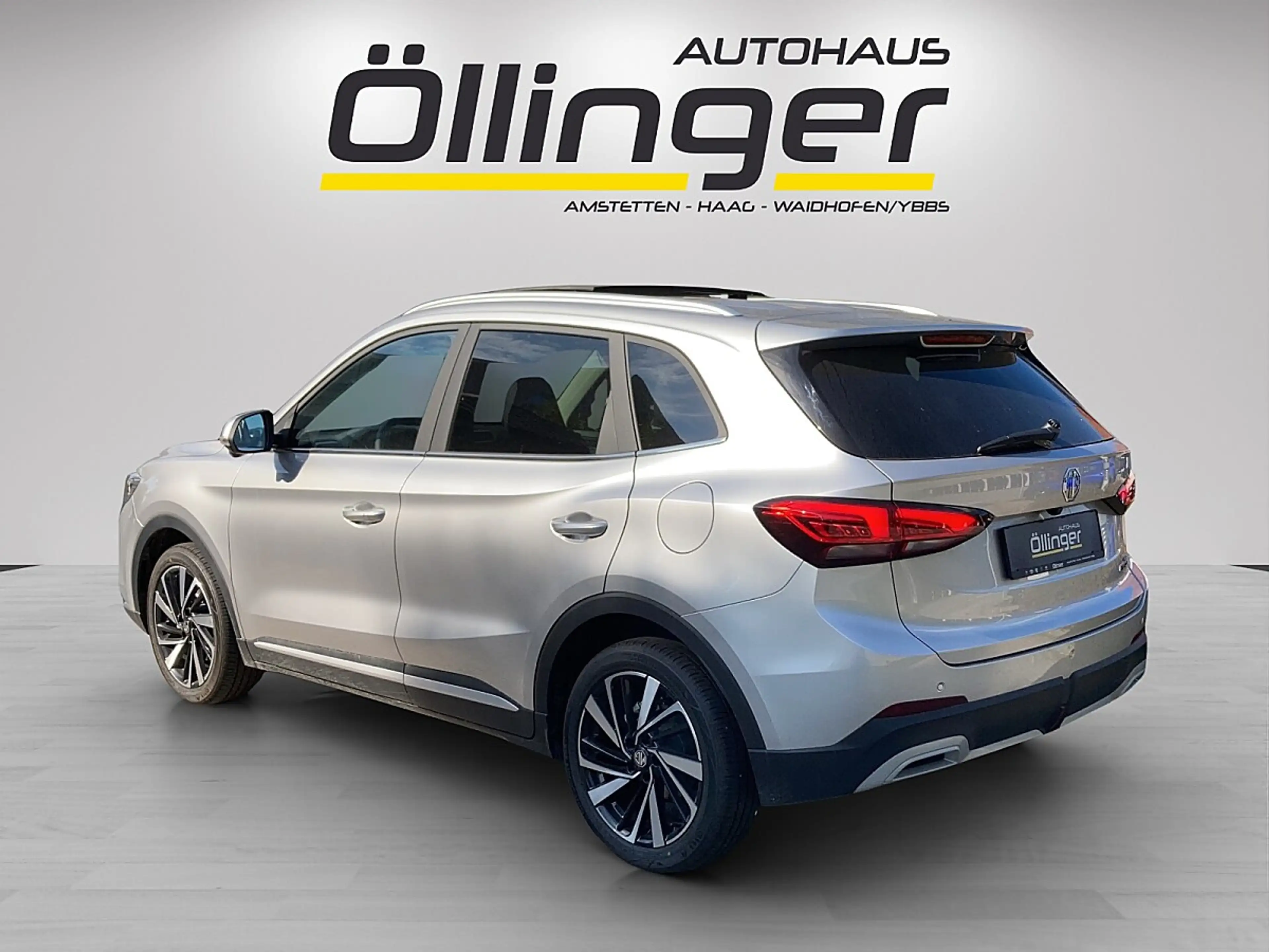MG ZS 1.5 Hybrid+ Luxury + Metallic + Schiebedach! + ... — photo 3