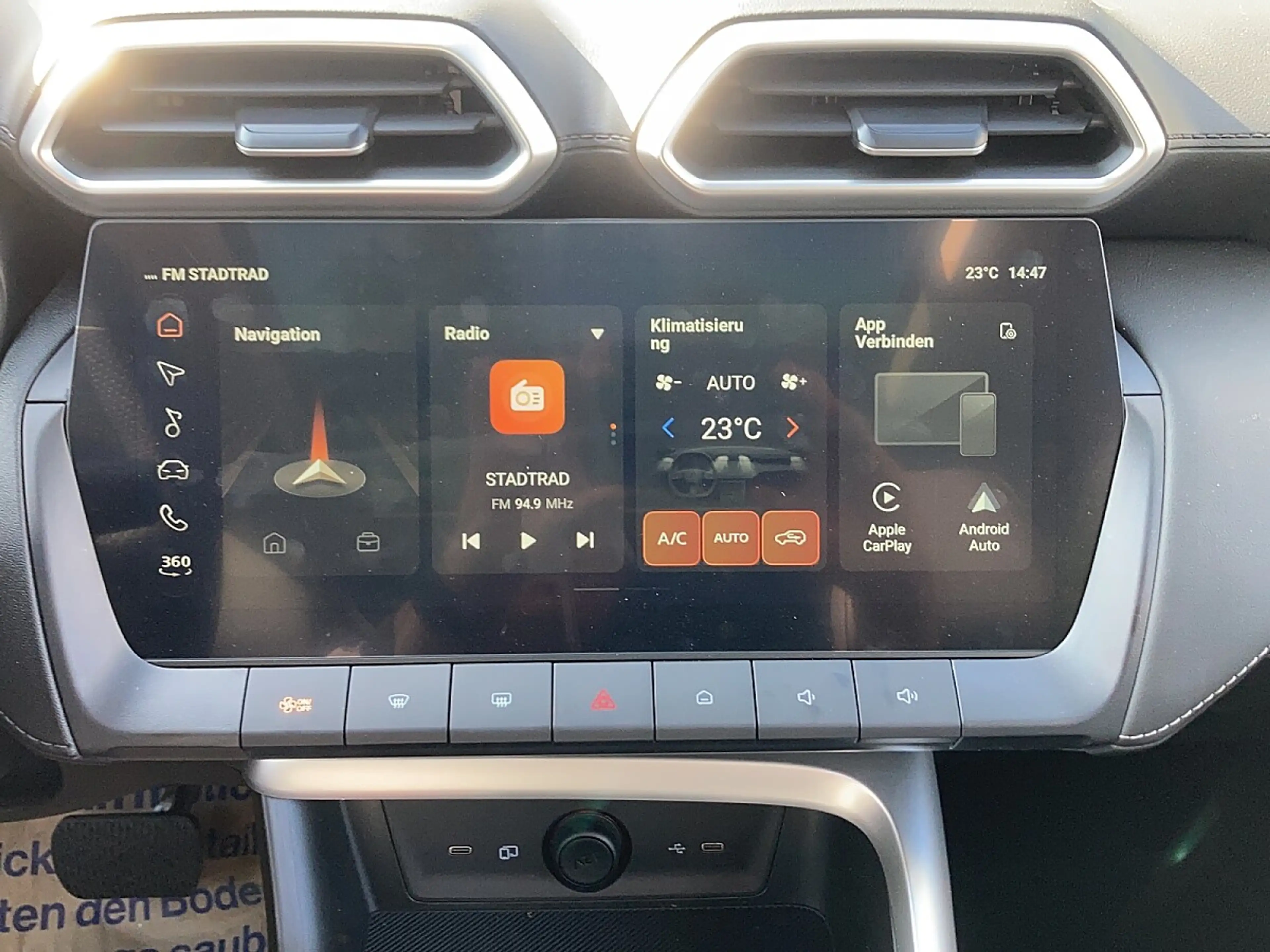 MG ZS 1.5 Hybrid+ Luxury + Metallic + Schiebedach! + ... — photo 10