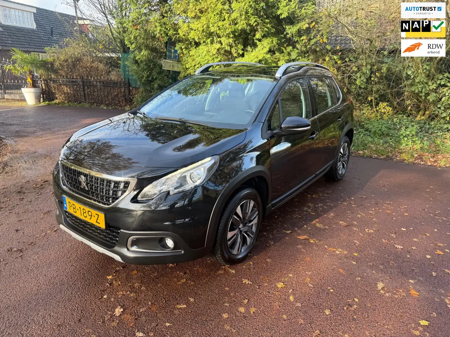 Peugeot 2008 1.2 PureTech Allure / Navi / Airco / Nap / pdc / L Negro - 1