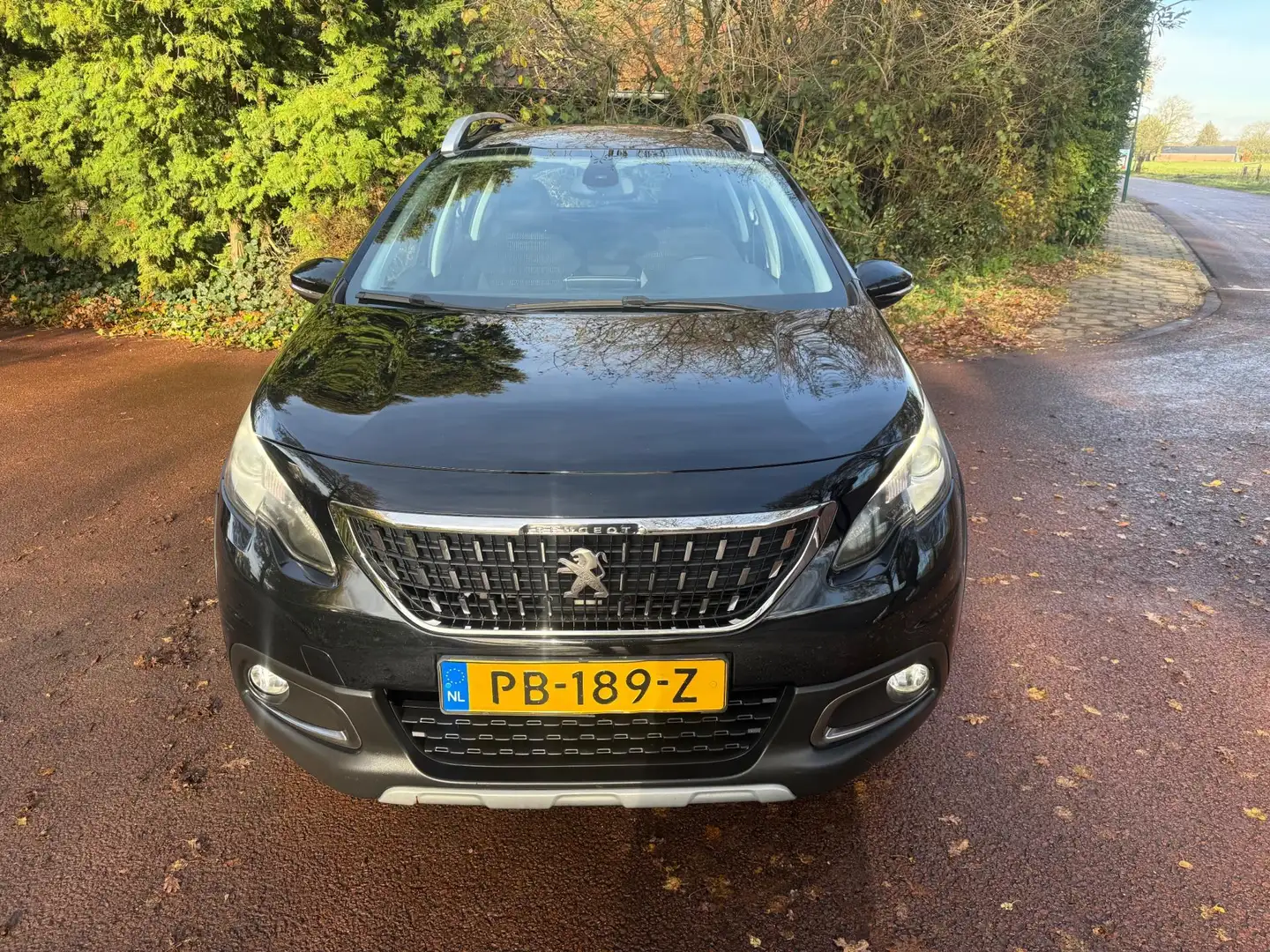 Peugeot 2008 1.2 PureTech Allure / Navi / Airco / Nap / pdc / L Negro - 2