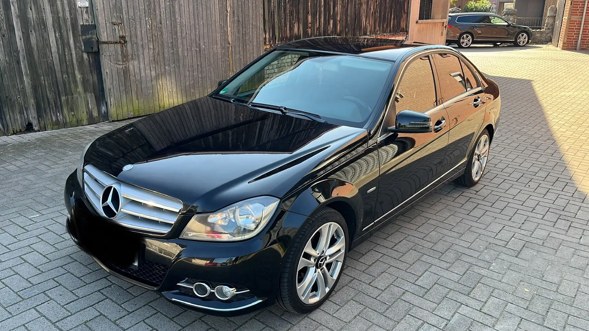 Mercedes-Benz C 220 CDI DPF (BlueEFFICIENCY) 7G-TRONIC Avantgarde - 1