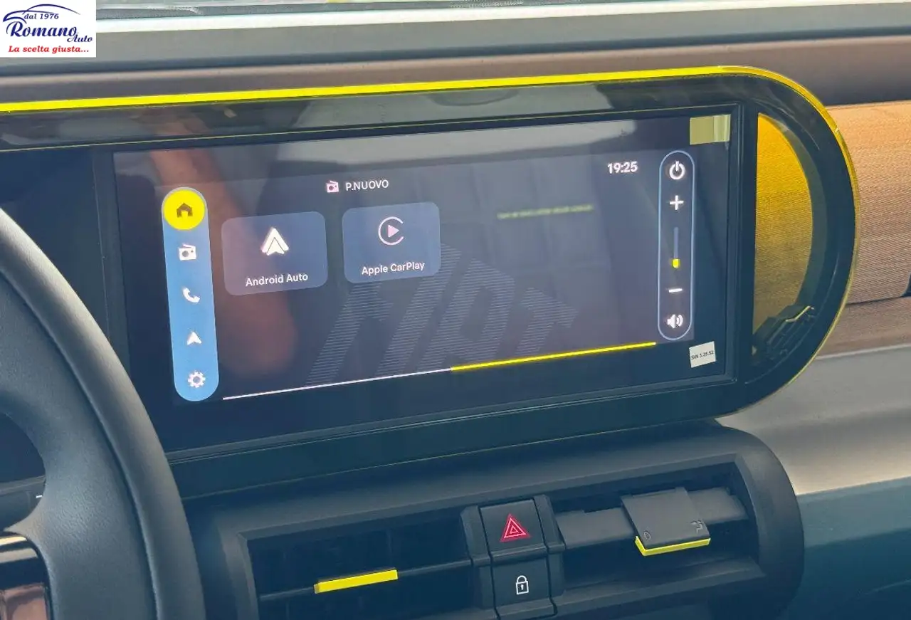 Fiat Grande Panda 1.2 Hybrid 110 S&S La Prima 14