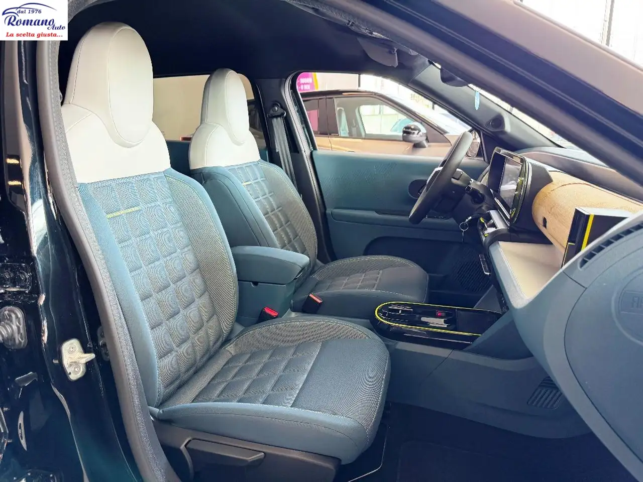 Fiat Grande Panda 1.2 Hybrid 110 S&S La Prima 9