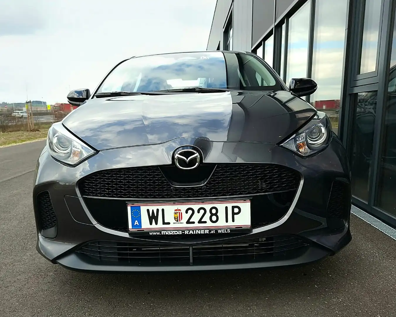 Mazda 2 Mazda2 Hybrid Centre Line Aut. Grau - 2