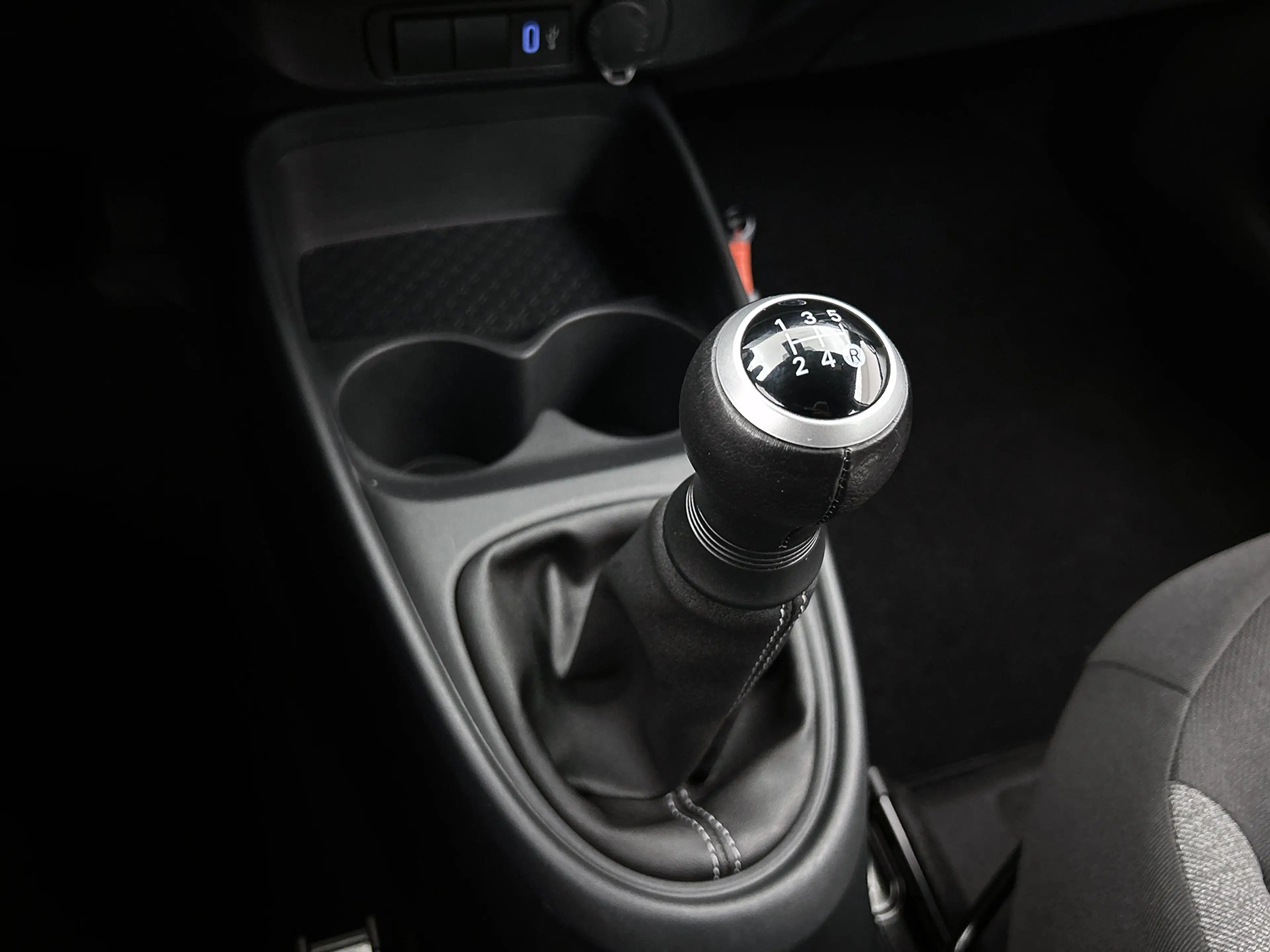 Toyota Aygo X 1.0 VVT-i MT Play | BTW Voertuig | Dealer onderhou — photo 11