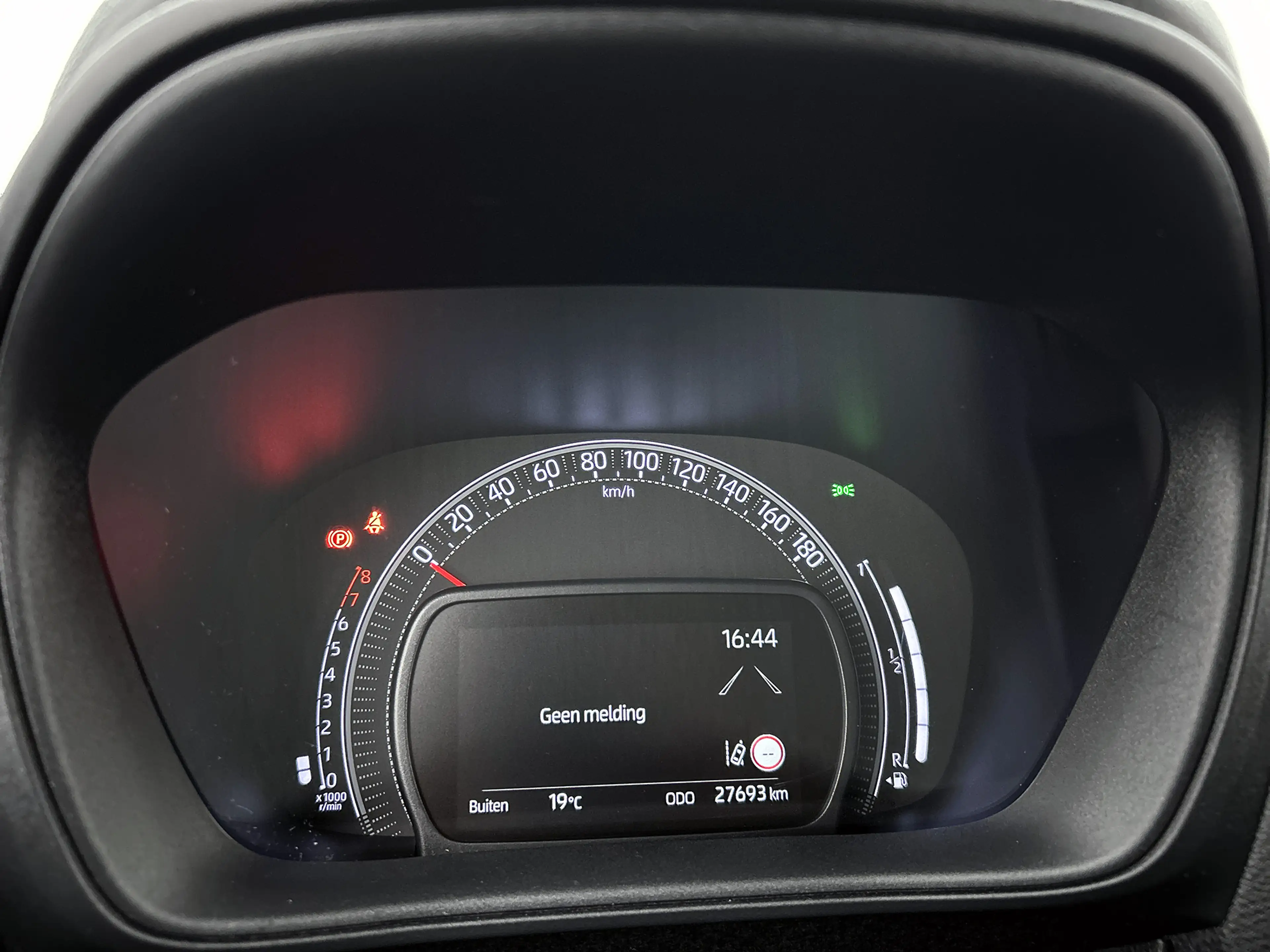 Toyota Aygo X 1.0 VVT-i MT Play | BTW Voertuig | Dealer onderhou — photo 5