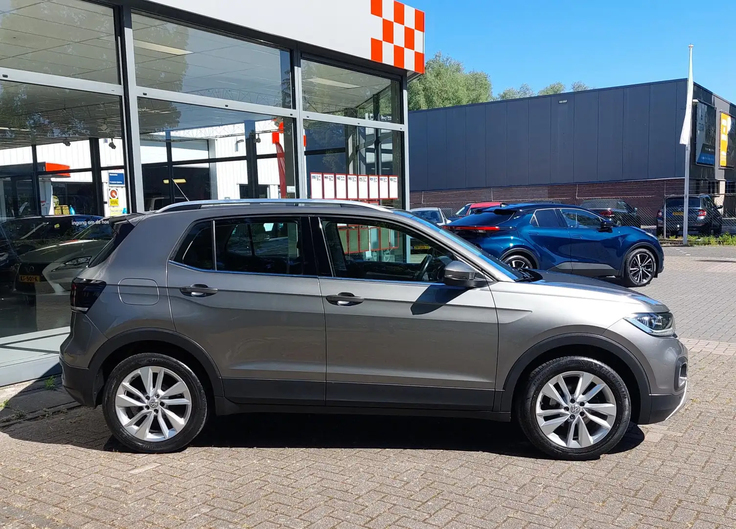 Volkswagen T-Cross 1.0 TSI Style | Apple car play | Cruise Control Grijs - 2