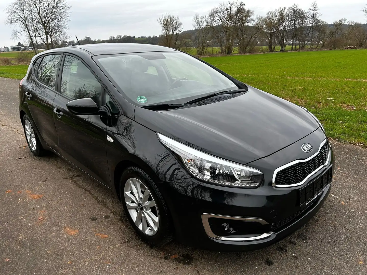 Kia Ceed / cee'd Edition 7 - Tüv-Asu NEU - Scheckheftgepflegt Schwarz - 1