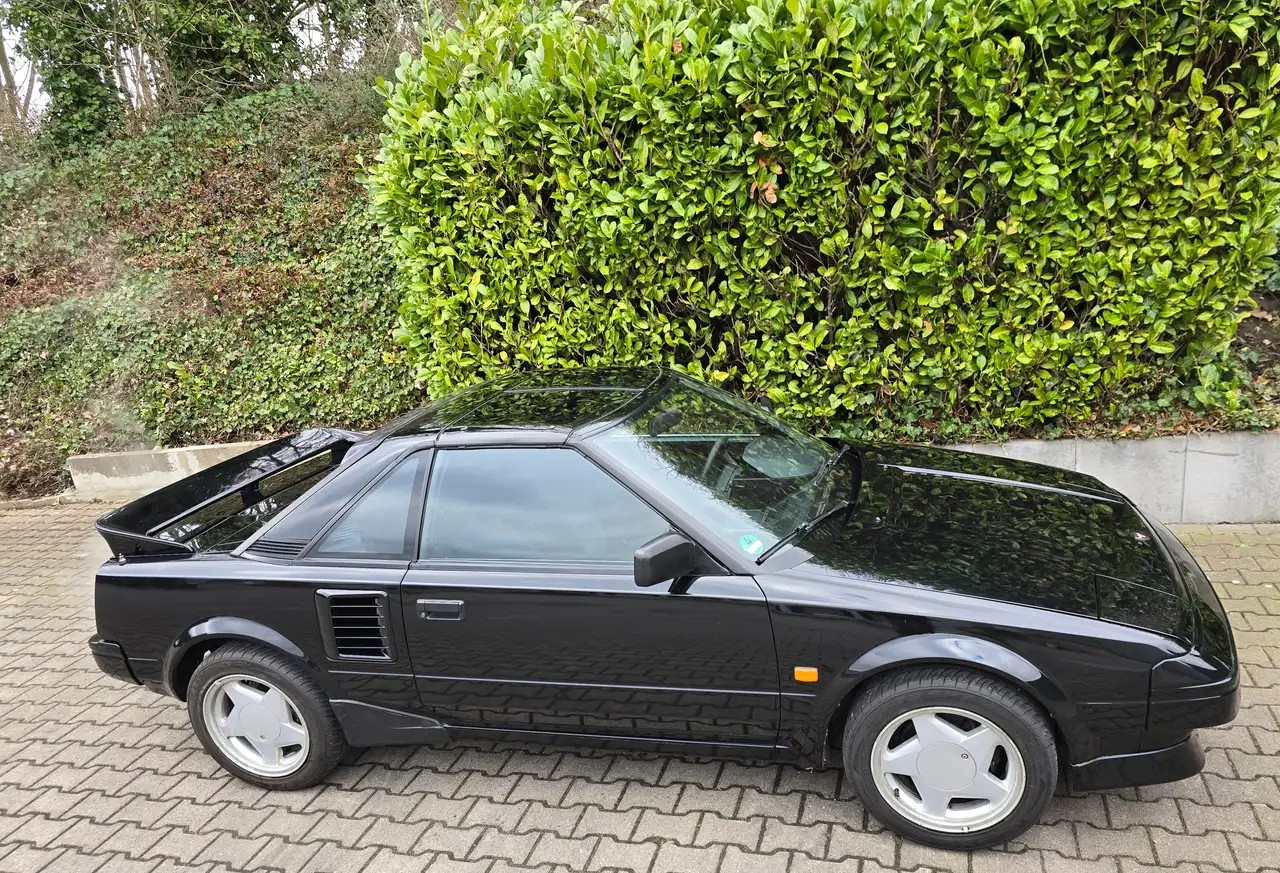 Toyota MR 2