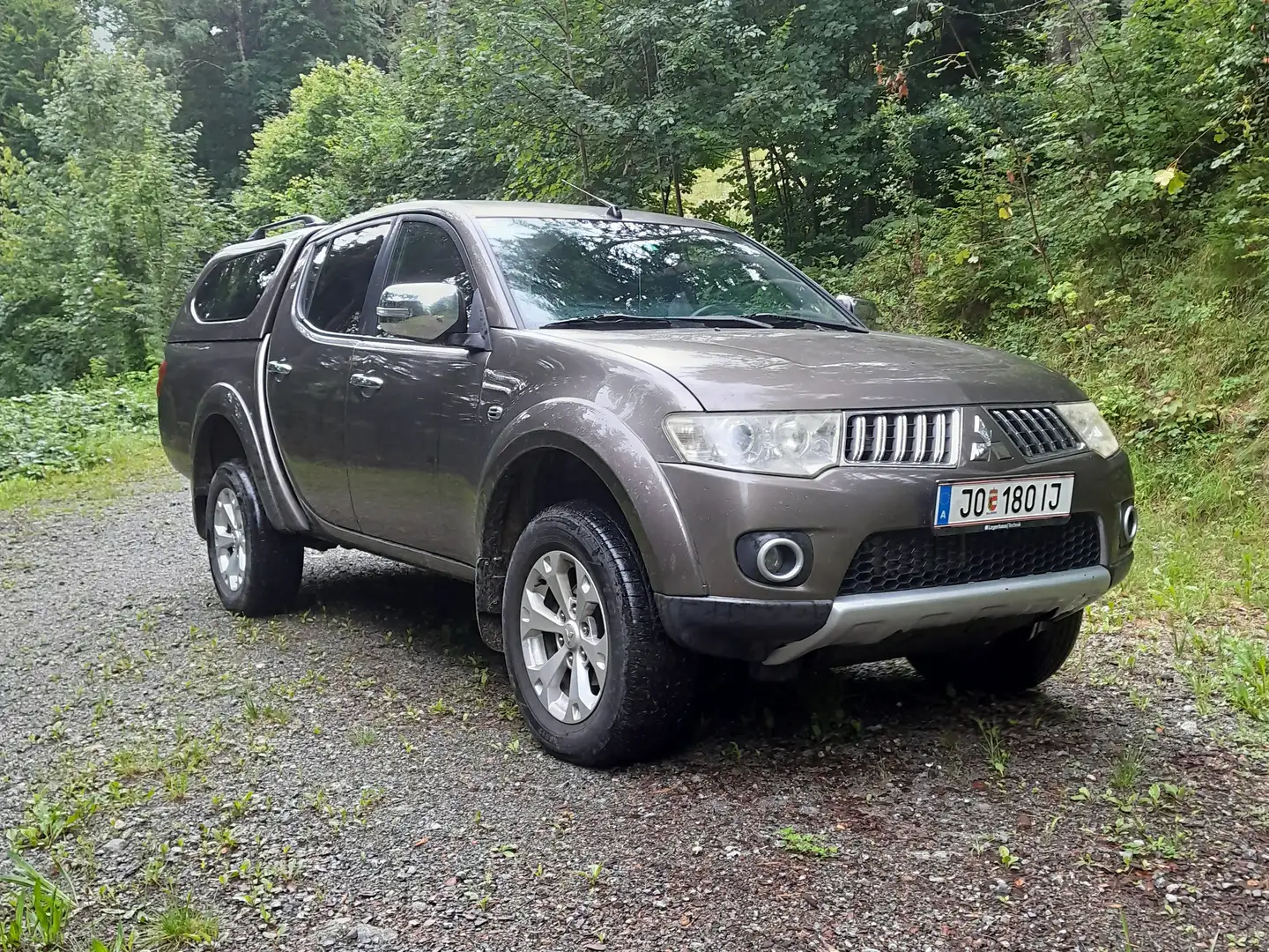 Mitsubishi L200 Braun - 2