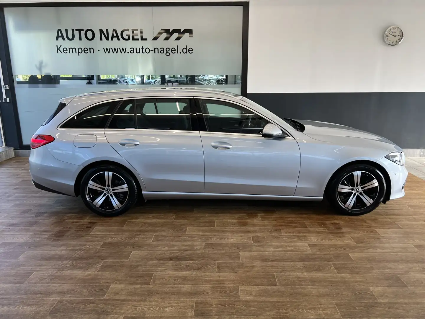 Mercedes-Benz C 200 C 200 T Avantgarde +Distronic+AHK+LED+Kamera+Shz Silber - 2