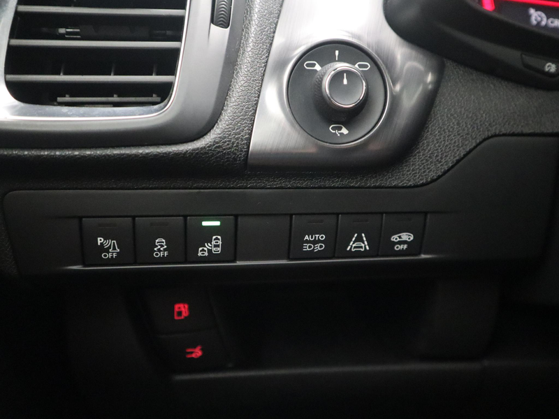 DS Automobiles DS 5 2.0 BlueHDi Business Executive FULL LED / CAMERA / — photo 40